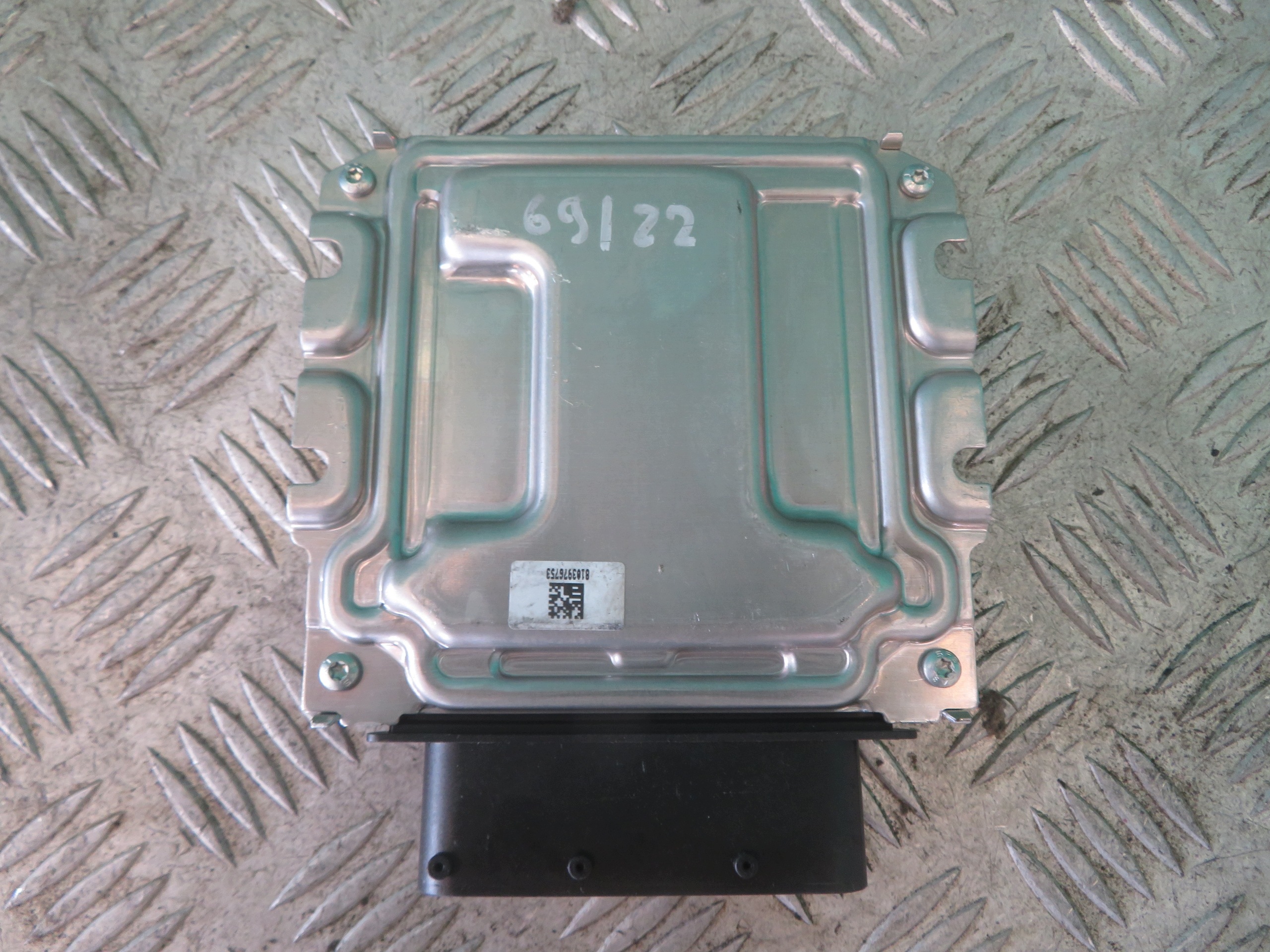 module unité de commande électronique uce ADBLUE RENAULT MASTER 2.3 19R 0281034701