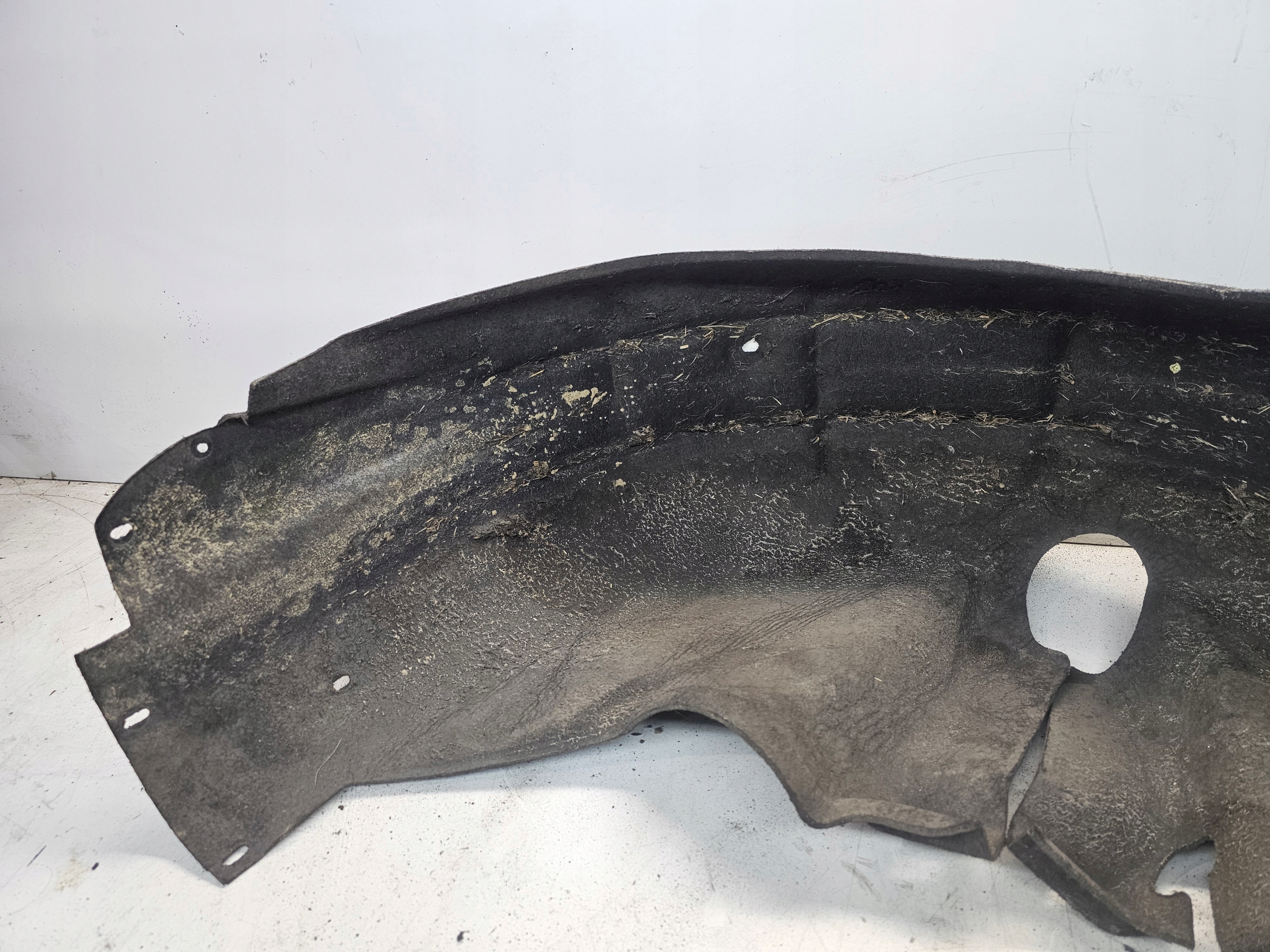 RADSCHALE LINKS HECK AUDI A4 B7 8E0810171C