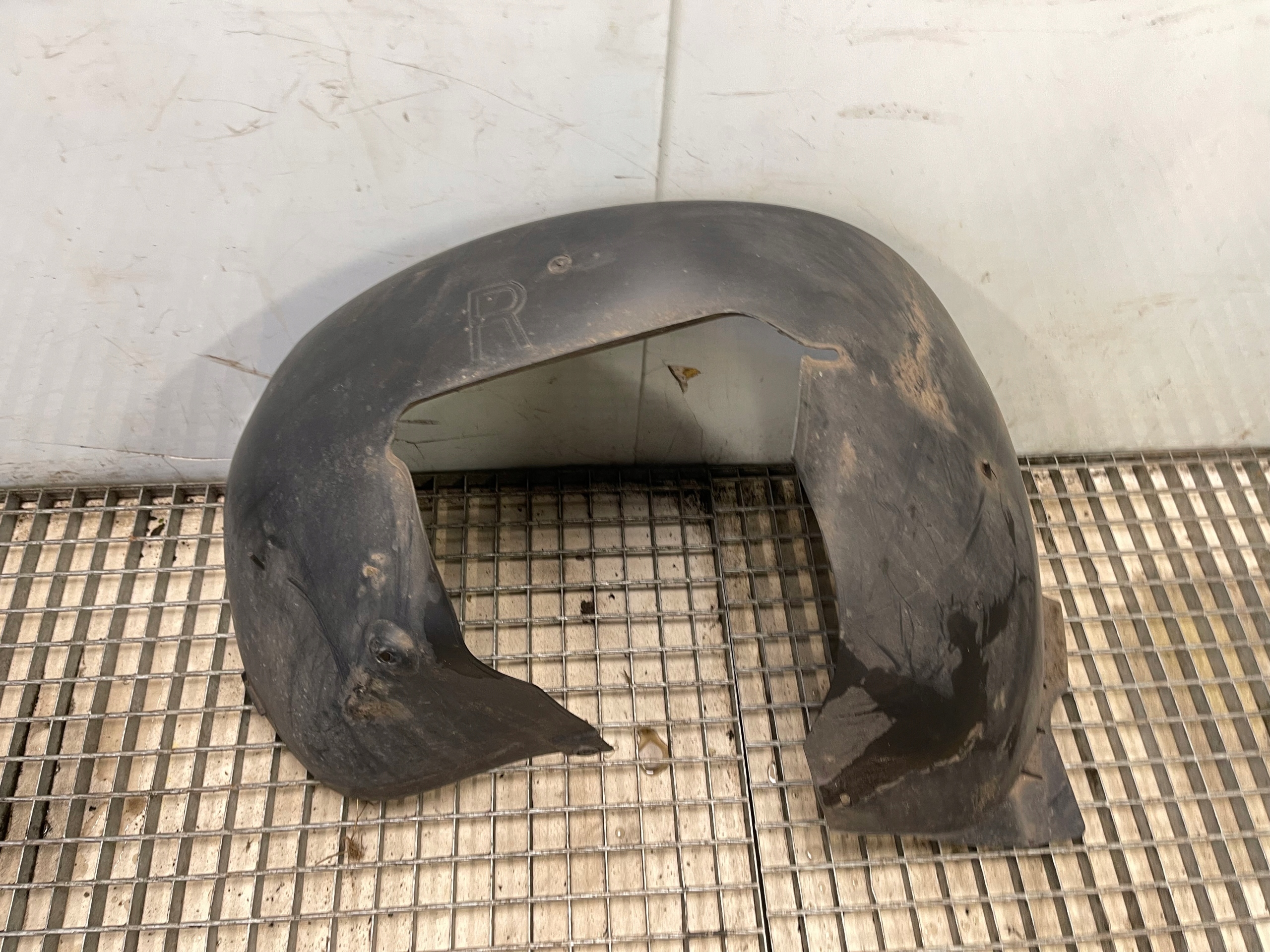 mudguard right front VW GOLF VI 5K0805978
