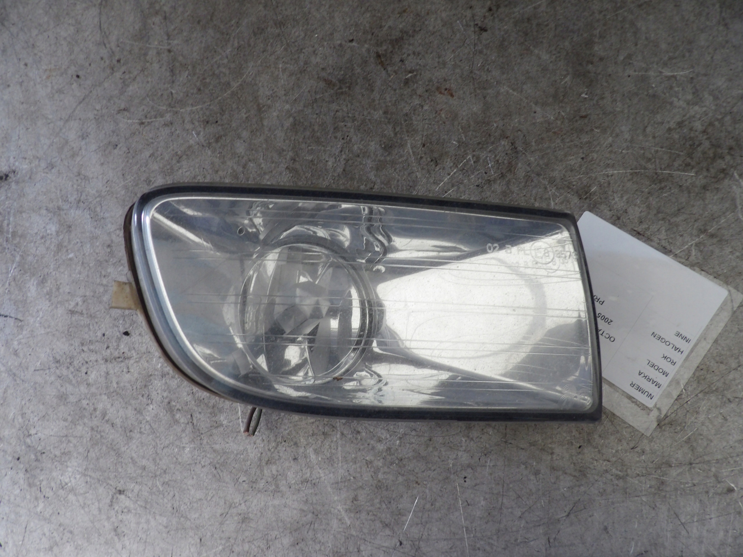 Skoda Octavia II fog light right