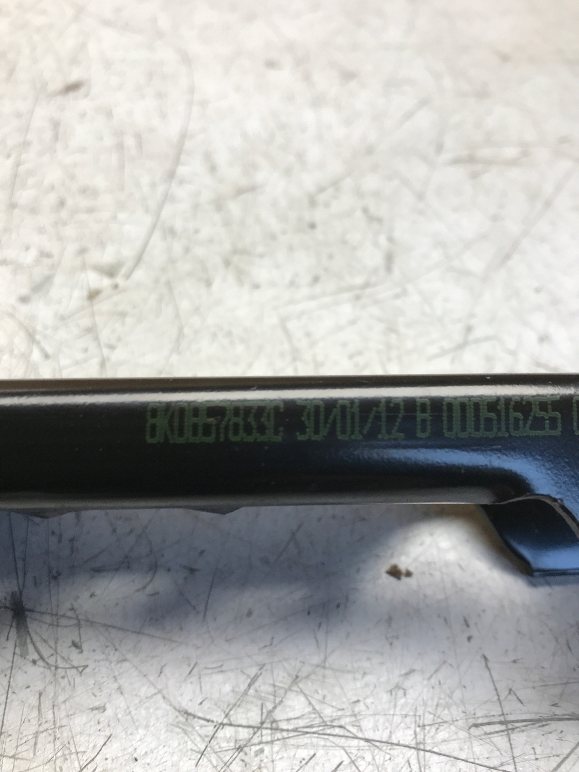 REGULACJA stěny SUWAK AUDI A4 B8 LIFT 8K0857833C