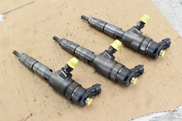 injector FORD FOCUS MK3 TRANSIT CONNECT MK2 1.5 1.6 TDCI CV6Q-9F593-AA