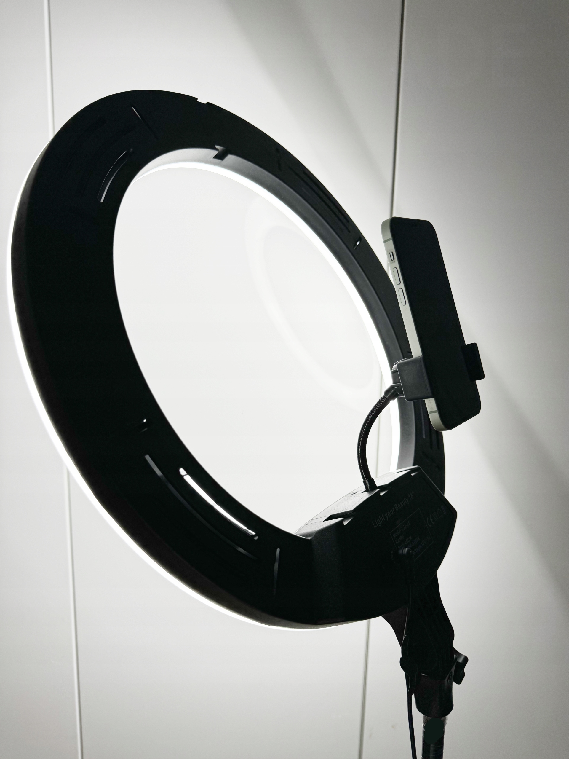 Lampa pierścieniowa RING LED 45cm Statyw 200W Kod producenta Soft Ring light