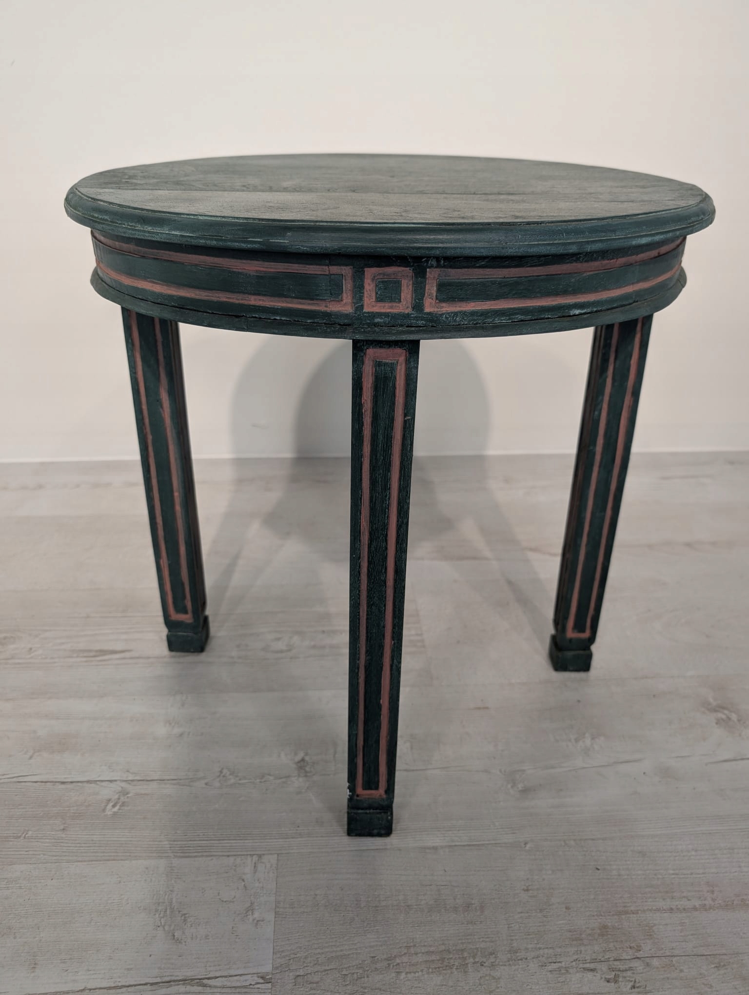 Stolik, pomocnik zielony w stylu Rustykalnym