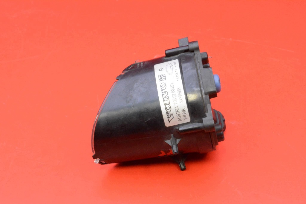 fog light right front front 31299888 VOLVO S40 II V50 LIFT 07-12