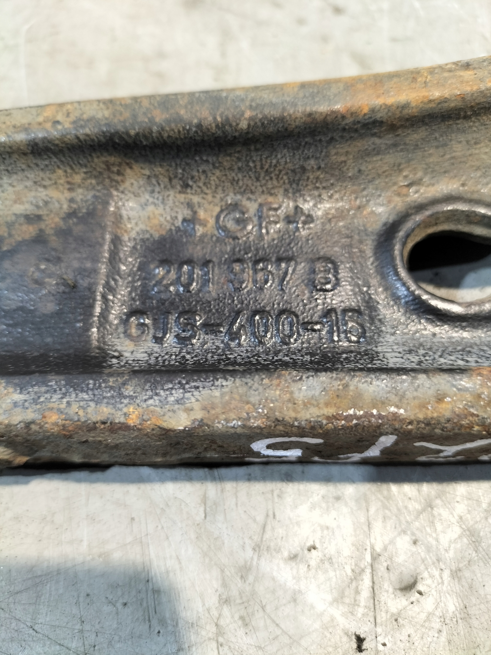 arm front right VW GOLF plus V 04-13 2.0TDI