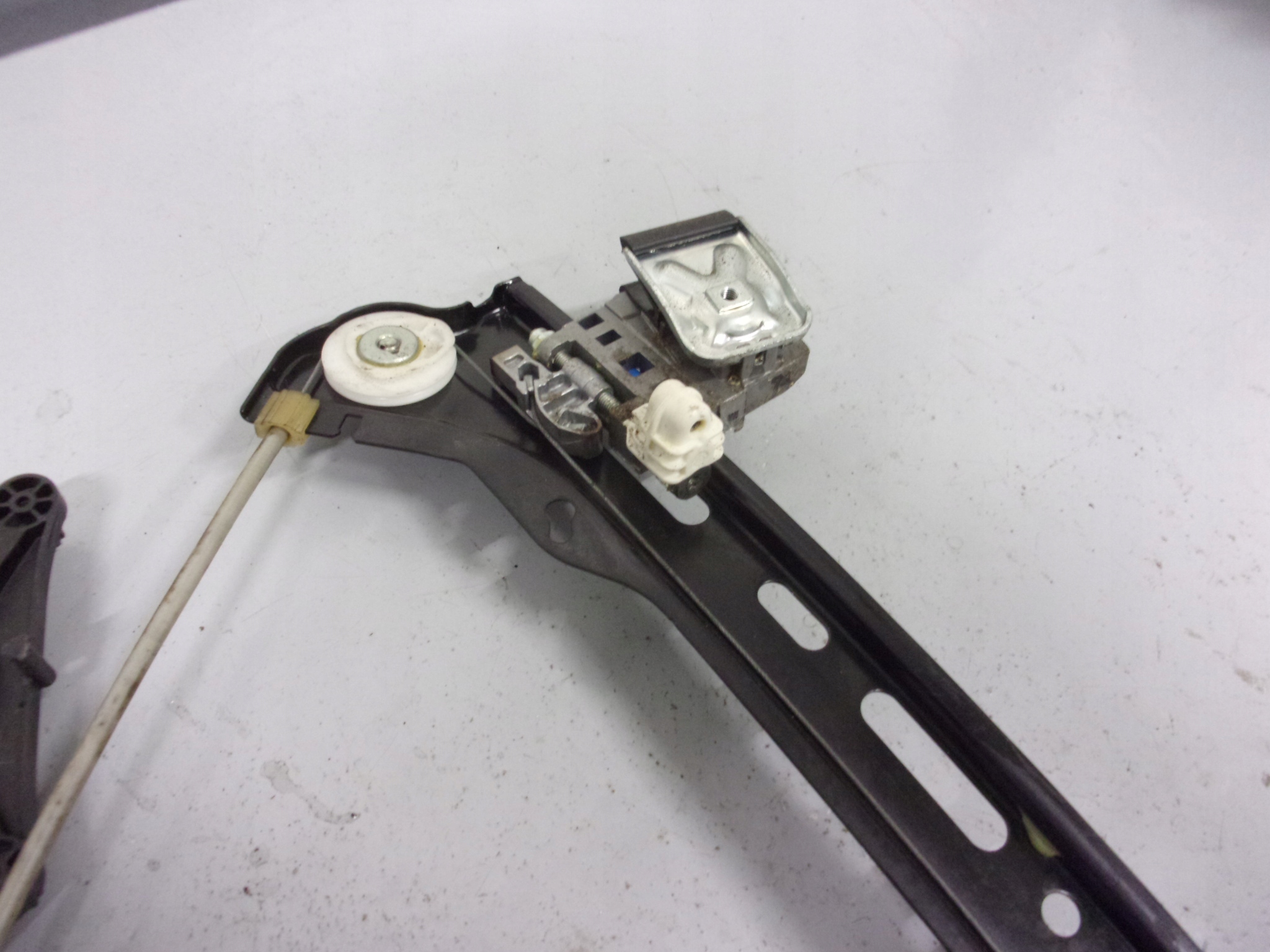 MERCEDES R231 SL 500 window regulator right A2317200246