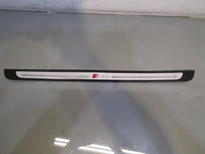 LISTWA NAKŁADKA PROGU AUDI A1 11r