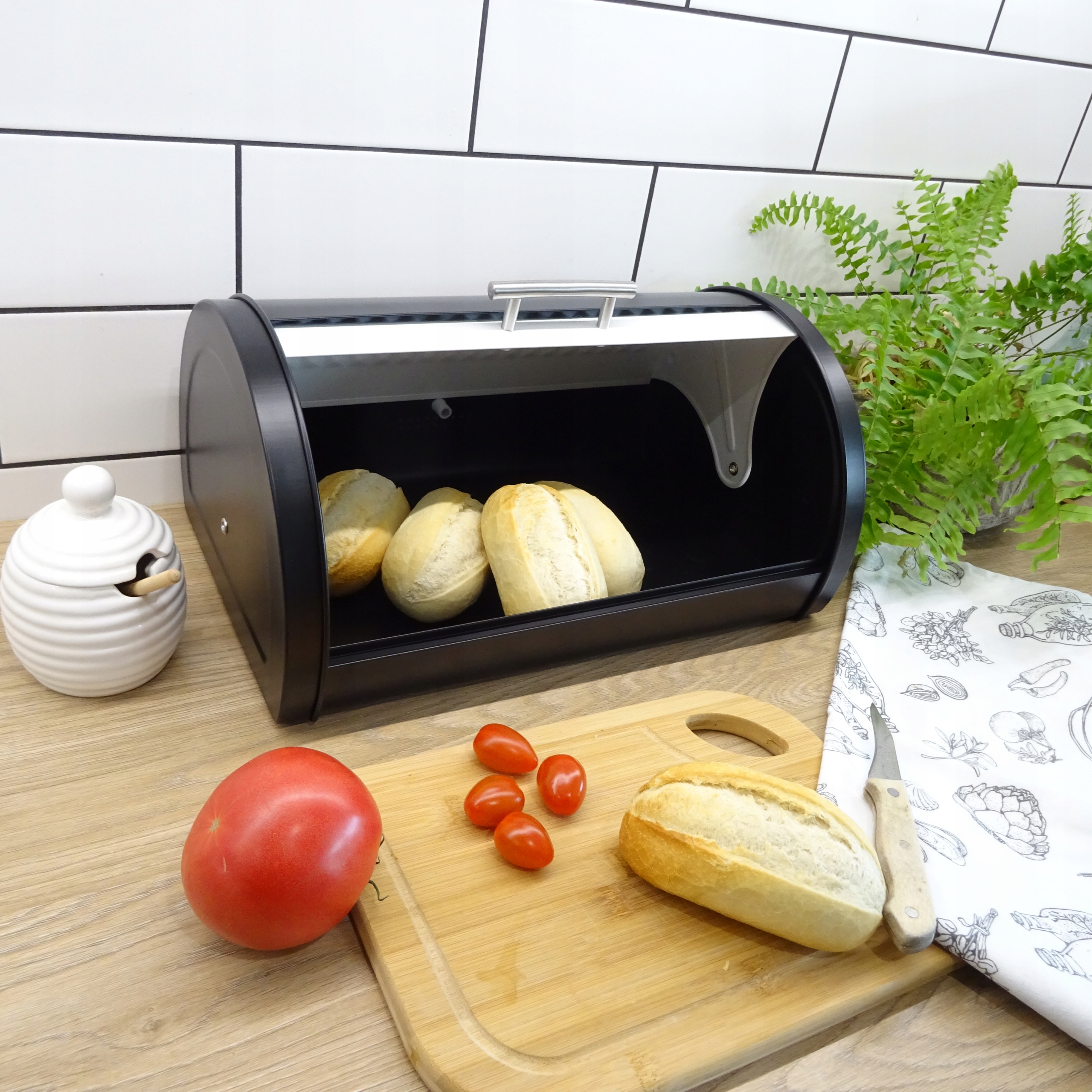 CHLEBAK METALOWY POJEMNIK NA PIECZYWO CZARNY BIAŁY Marka Brunbeste