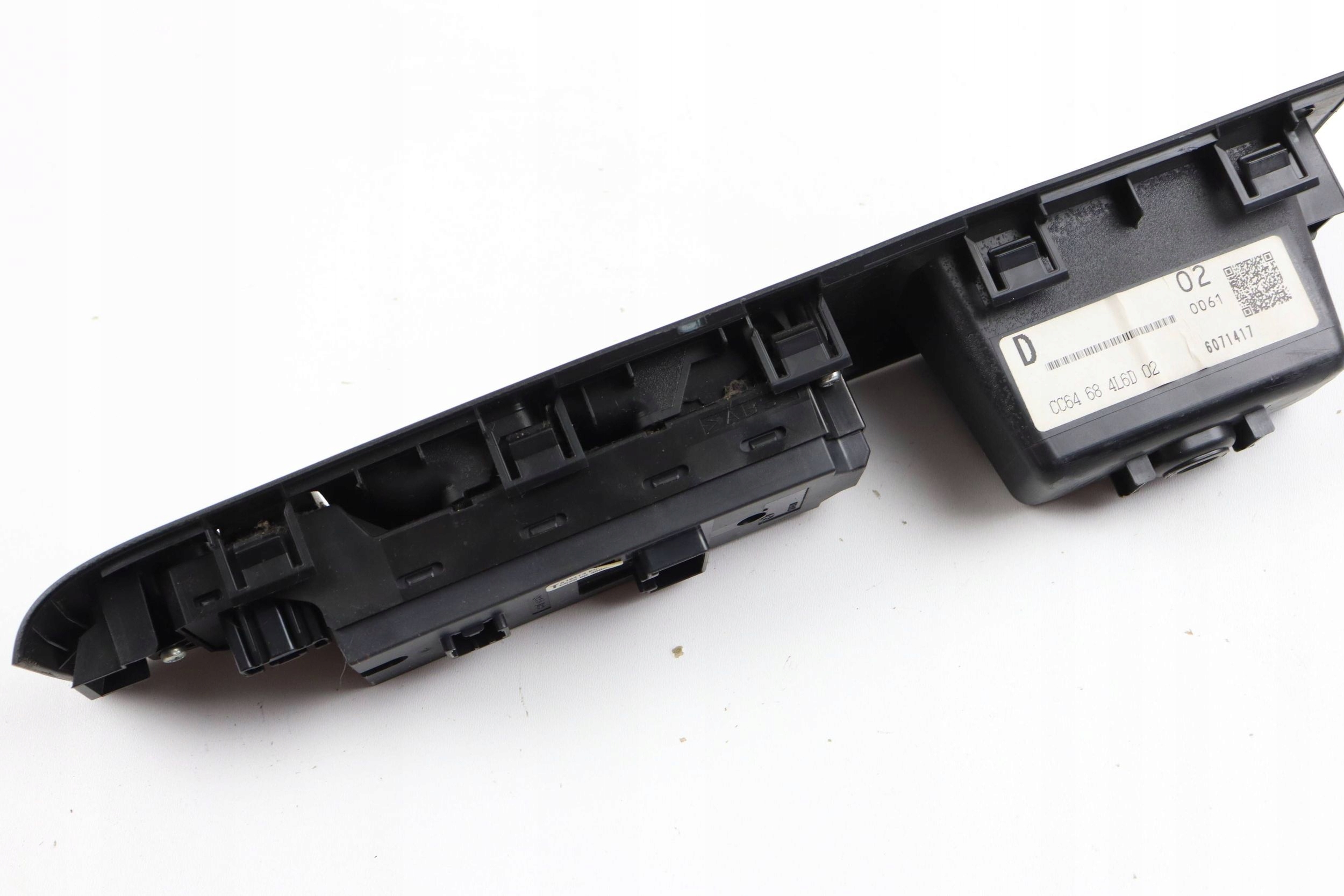MAZDA 5 and PANEL window control switch driver´s CC64684L6D02 EUROPA