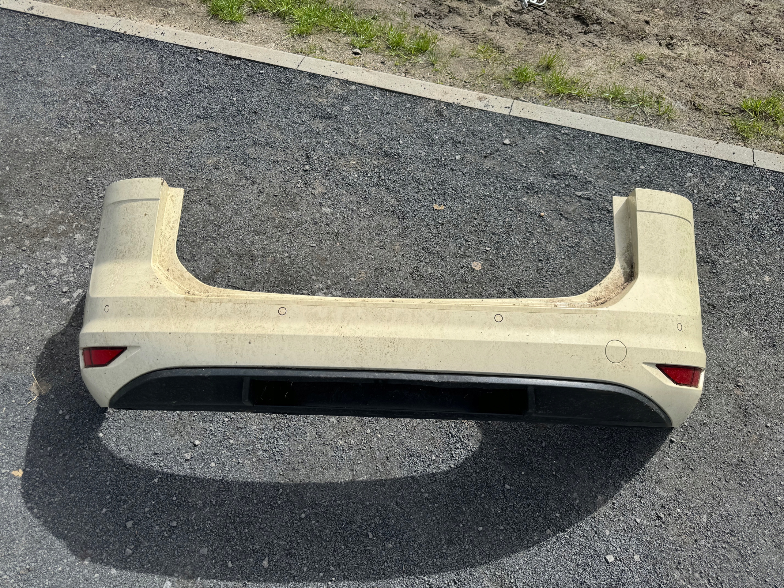 ZDERZAK TYŁ TYLNY VW VOLKSWAGEN SHARAN 2 LIFT 7N 15- PDC KOMPLETNY 6xPDC