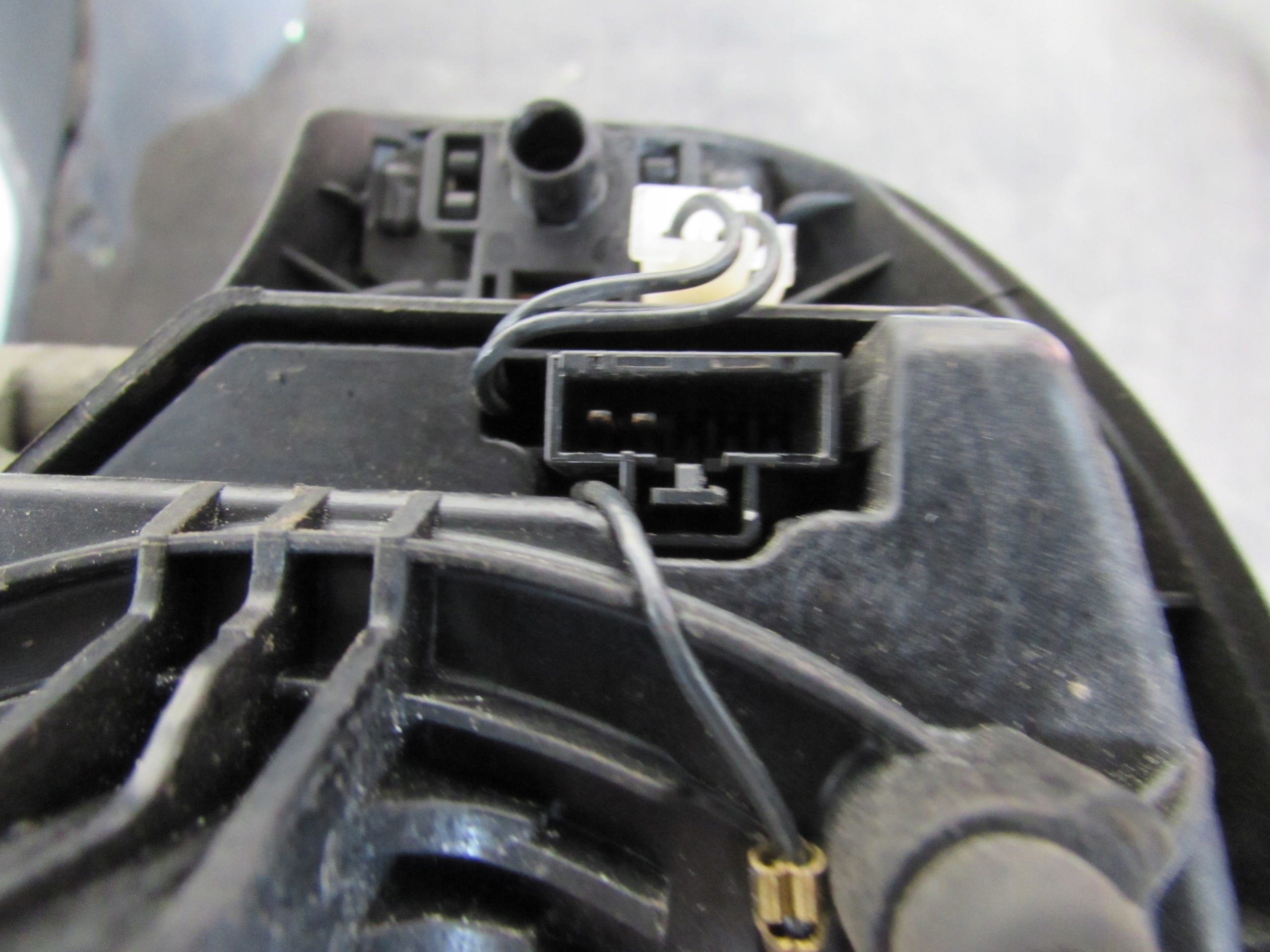 торпеда Подушки peugeot 3008 и 09-13r