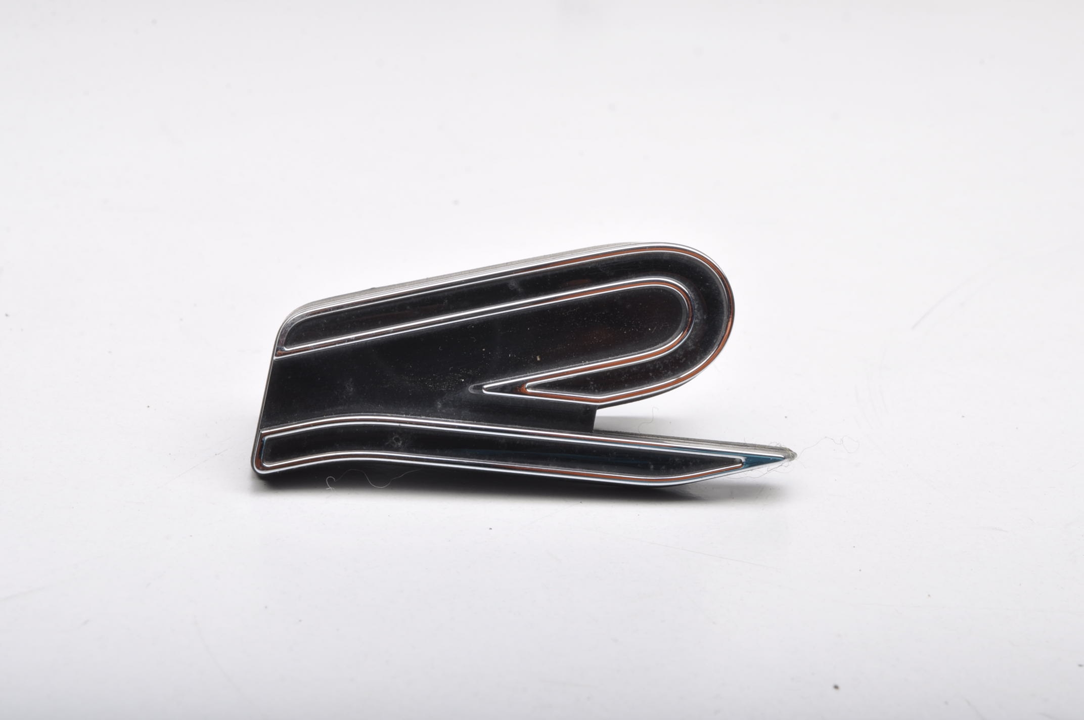 VOLKSWAGEN T-ROC ZNACZEK LOGO EMBLEMAT 2023 2GA853948D