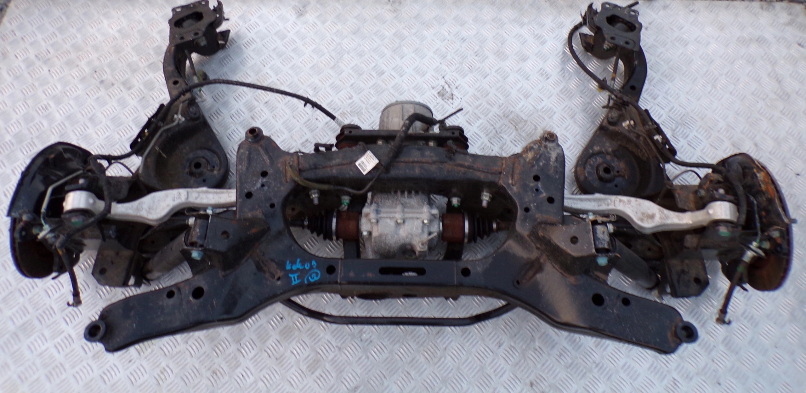 BELKA OS TYLNA ZAWIESZENIA RENAULT KOLEOS II 2 ORG