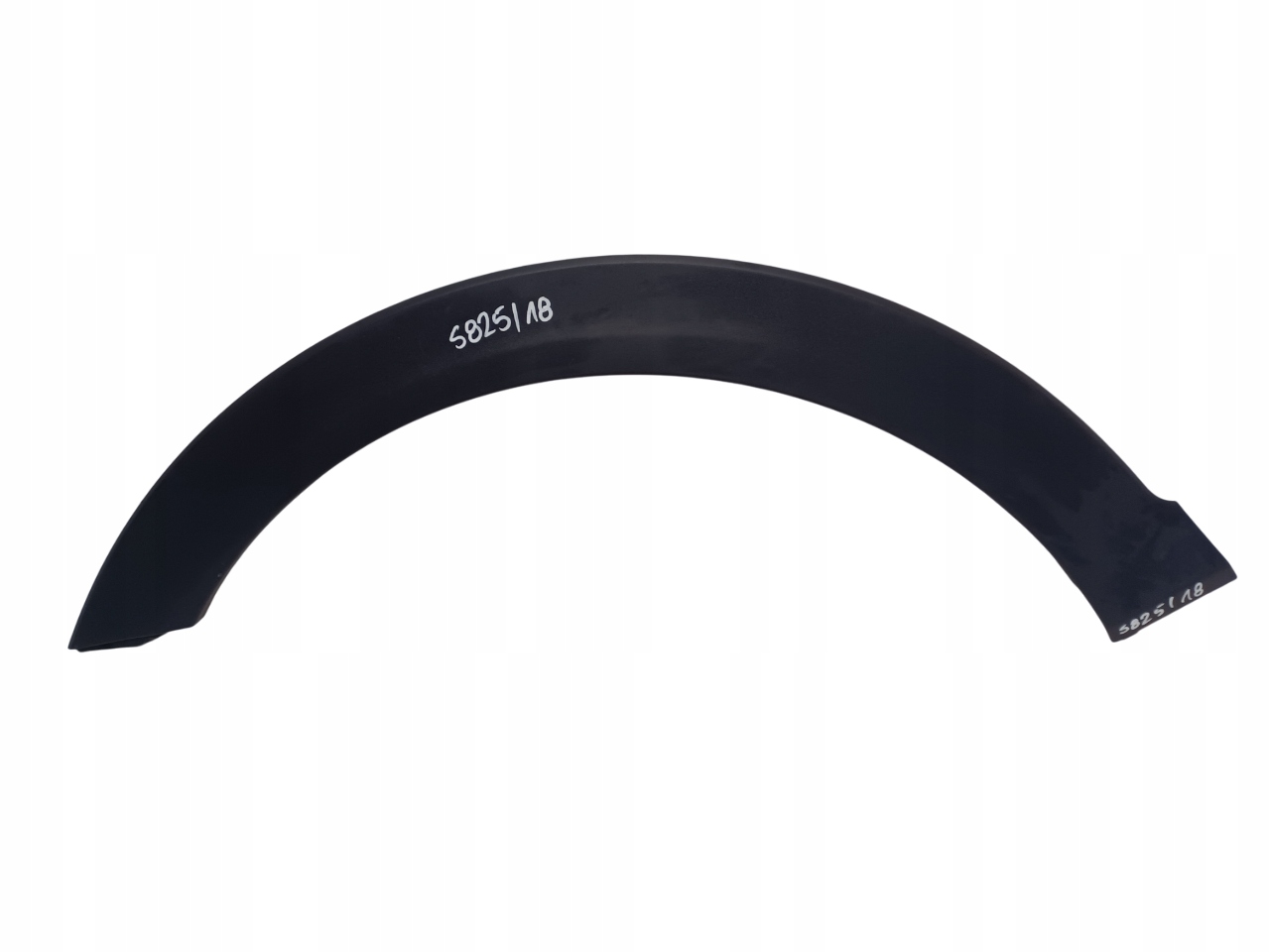 KIA STONIC 17- LISTWA BŁOTNIKA LEWY PRZÓD 87713H8400