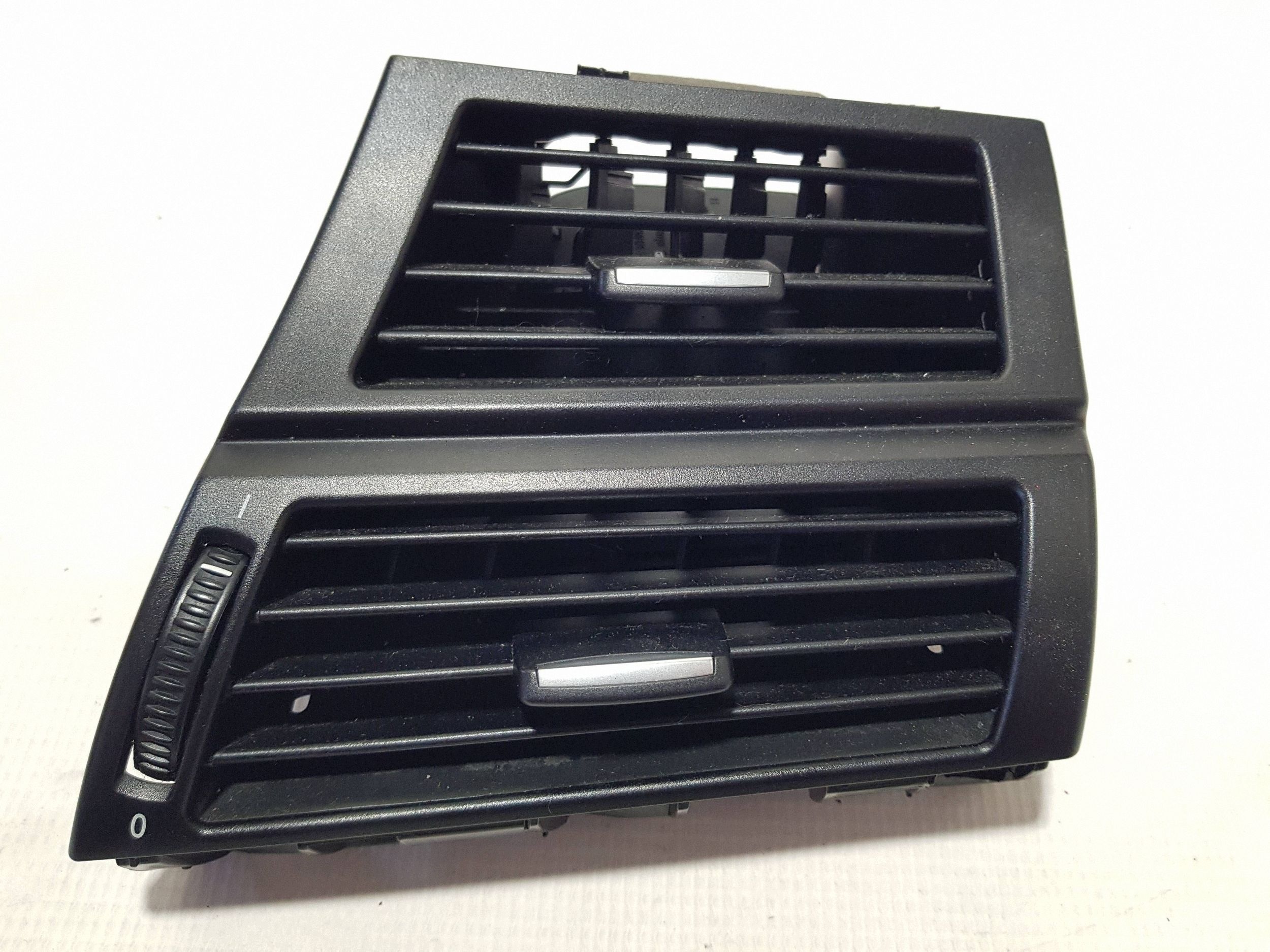 grid air conditioning devices side of the dashboard right side BMW X5 E70 9227768