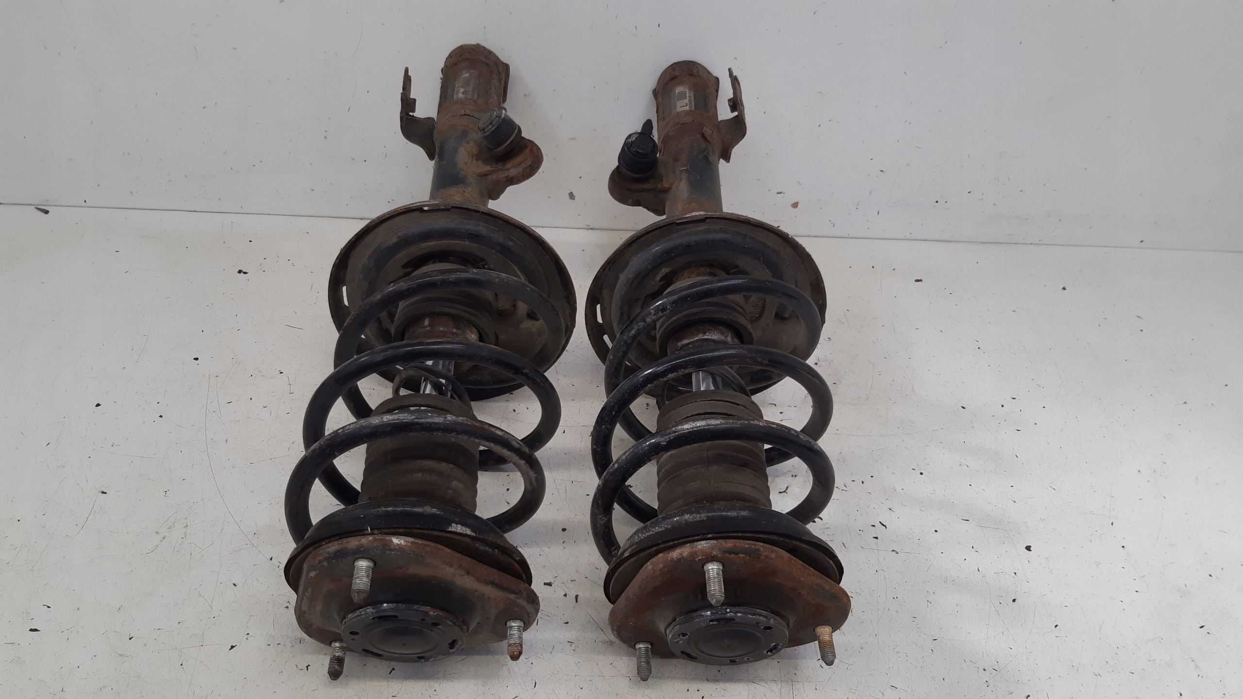 shock absorbers springs front para 2A20489B 2,2 D4D Toyota RAV4