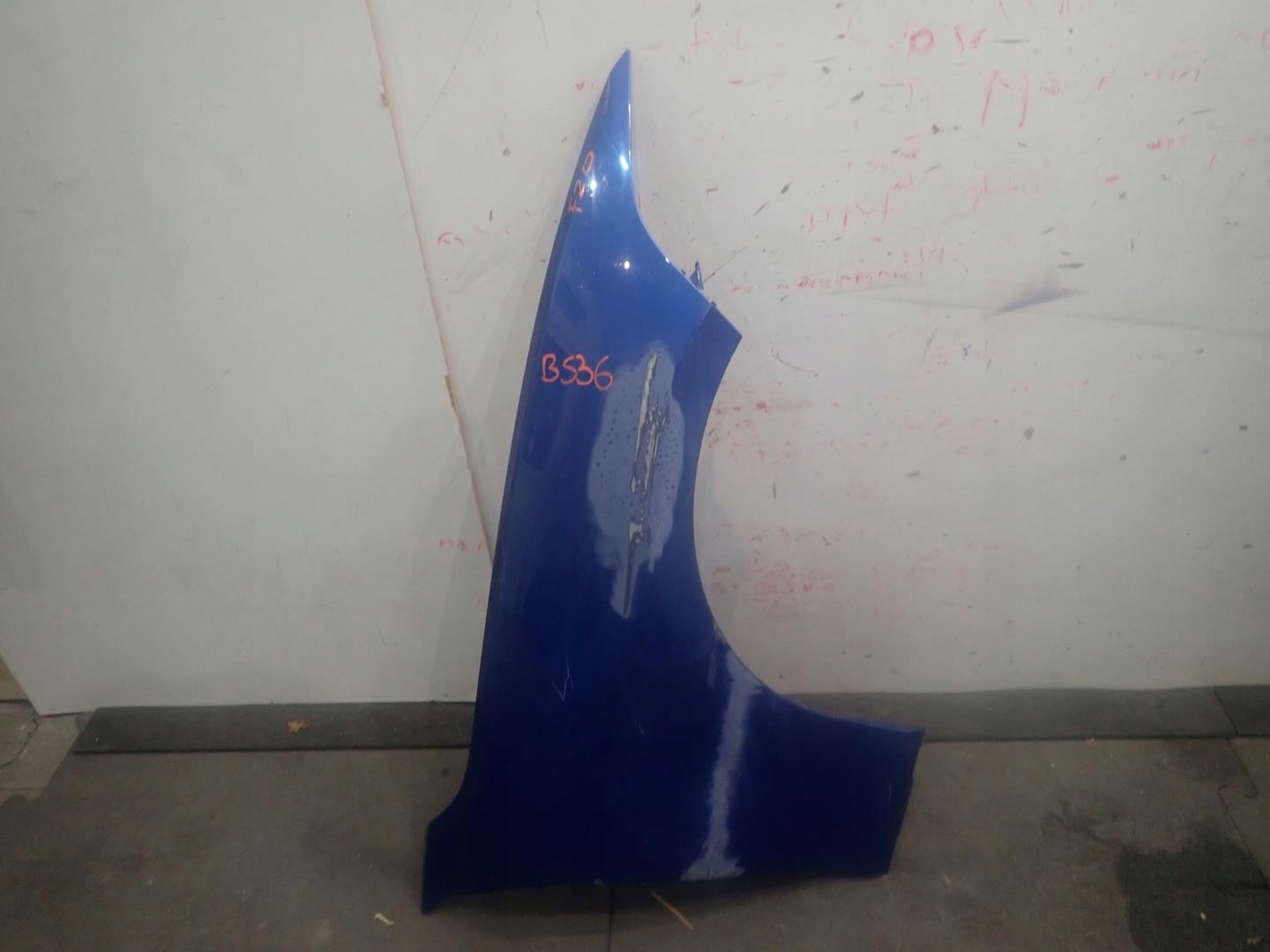 fender front front right BMW 1 F20 F21 2011