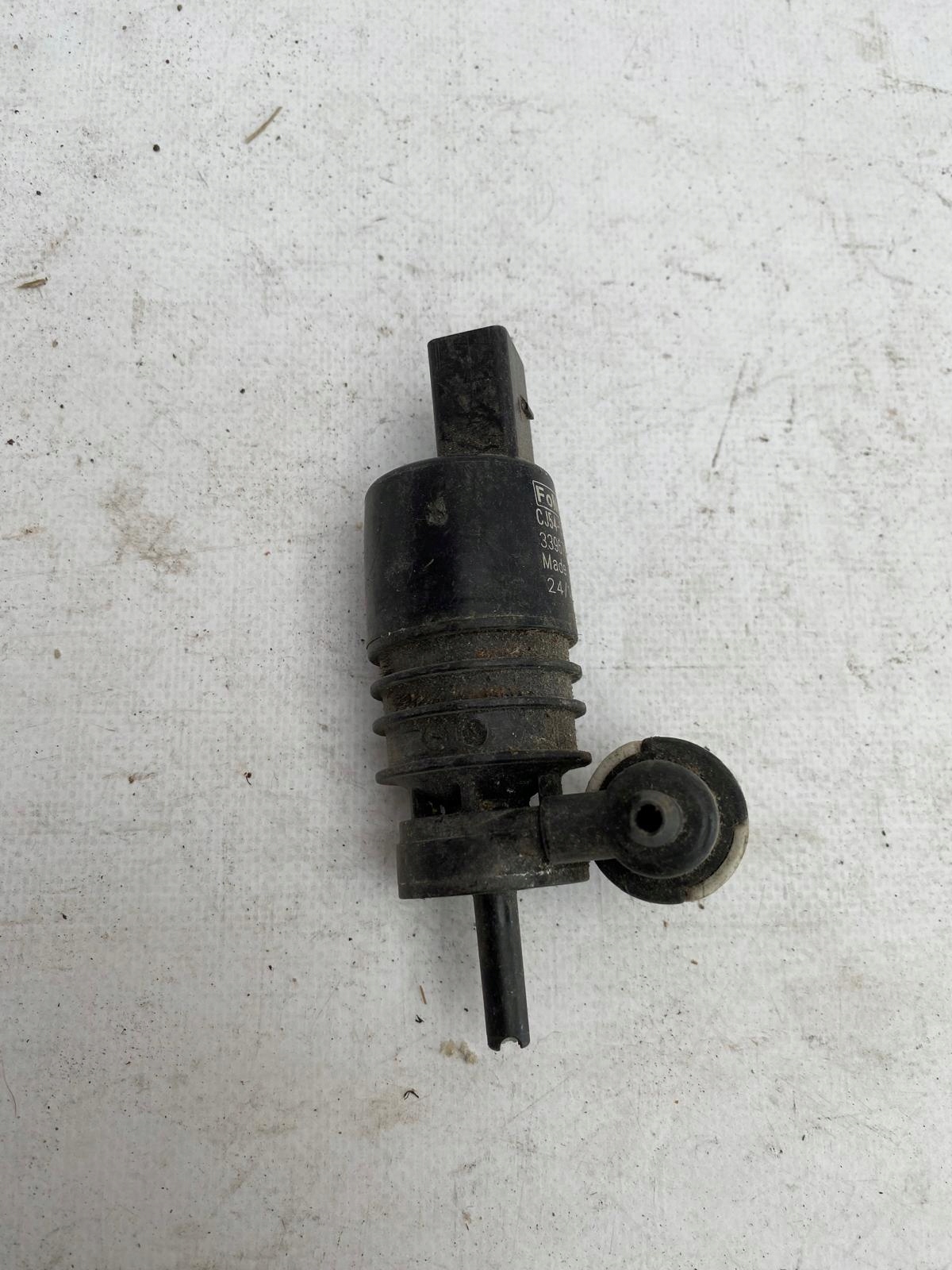 FORD KUGA MK2 12- pump washers windows