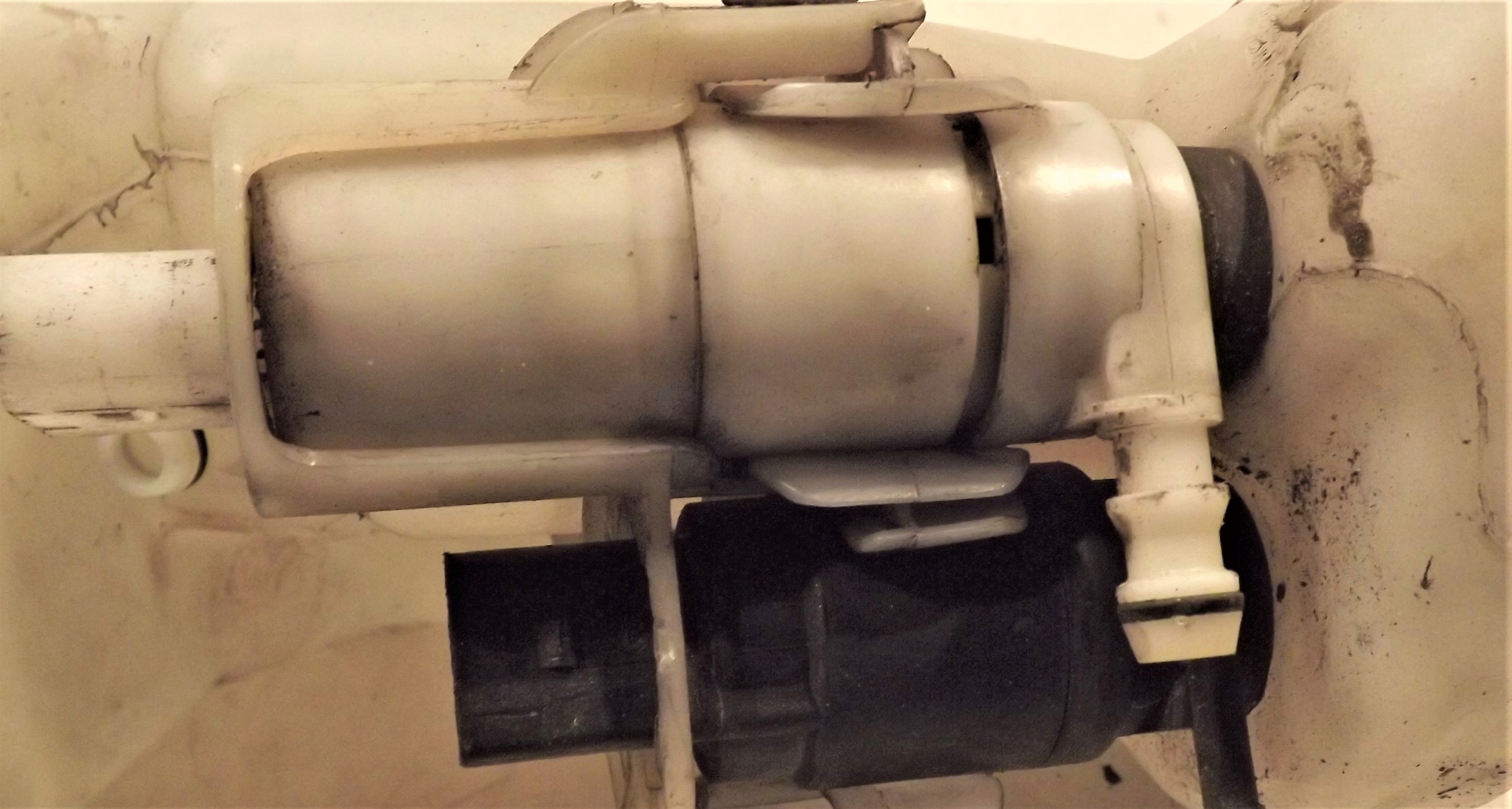 washer fluid tank XENON MERCEDES E W211