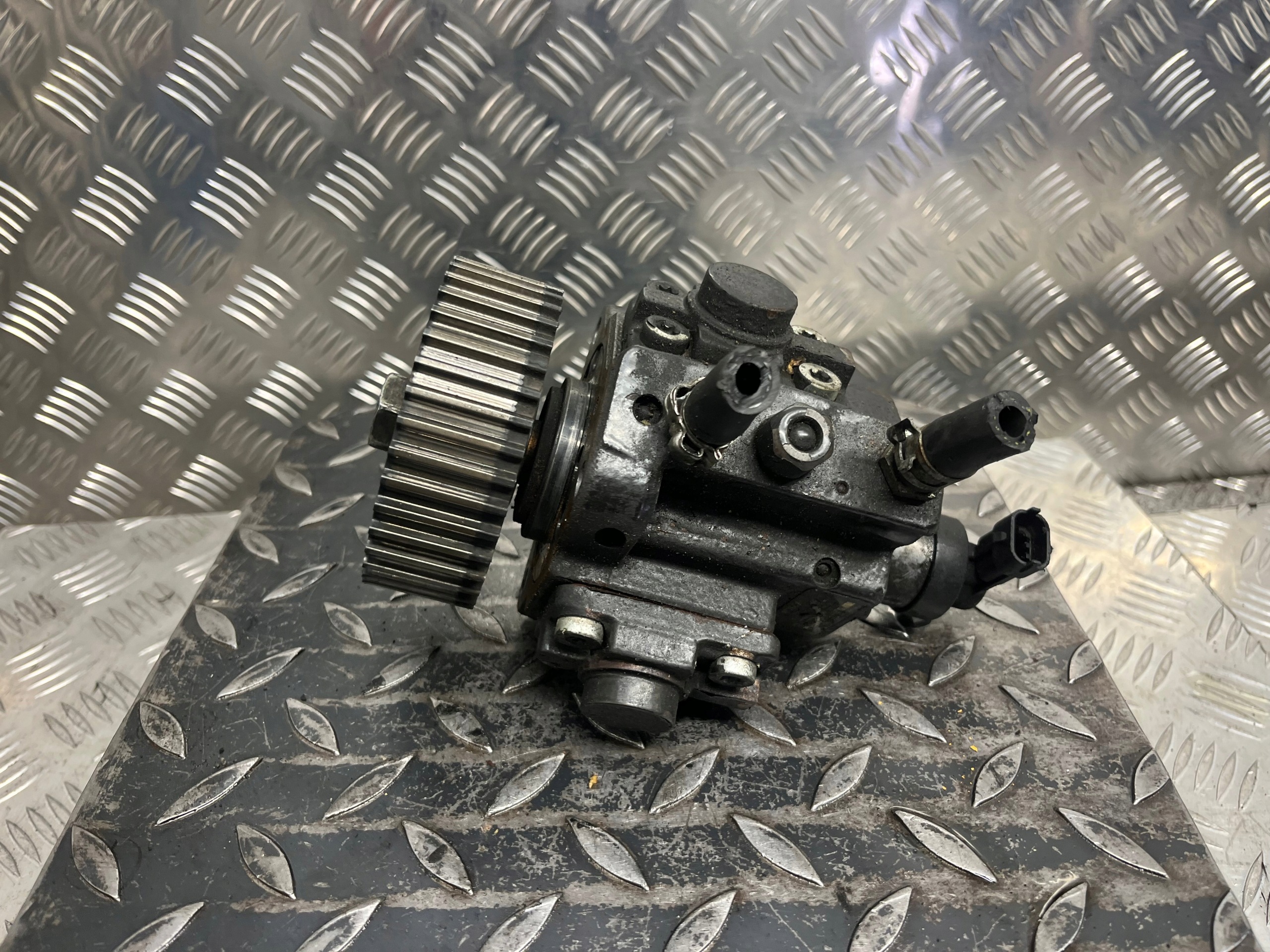 pompa alto pressione OPEL INSIGNIA 55571005