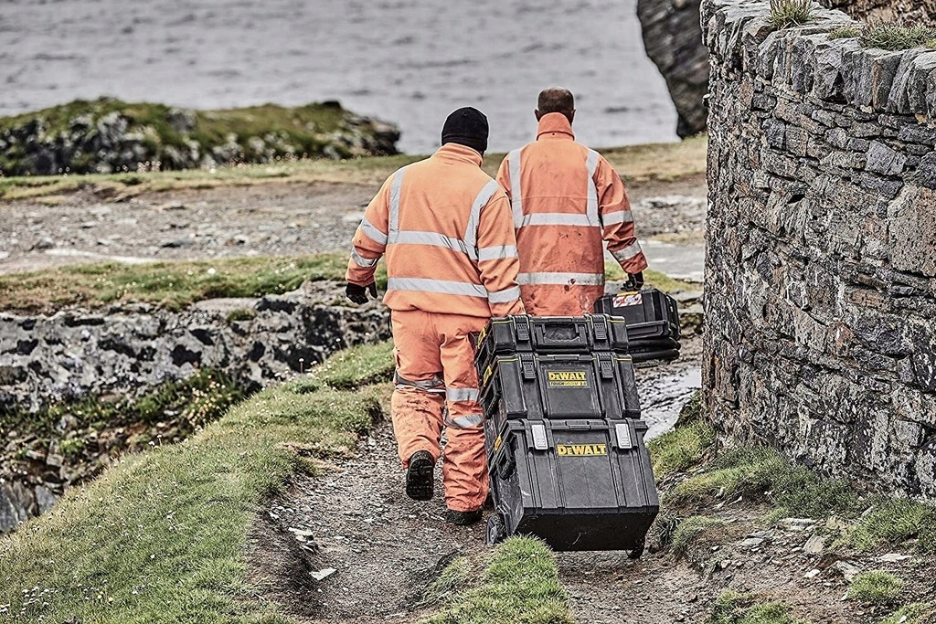 SKRZYNIA TOUGHSYSTEM 2.0 DS300 DWST83294-1 DEWALT Waga 4.8 kg