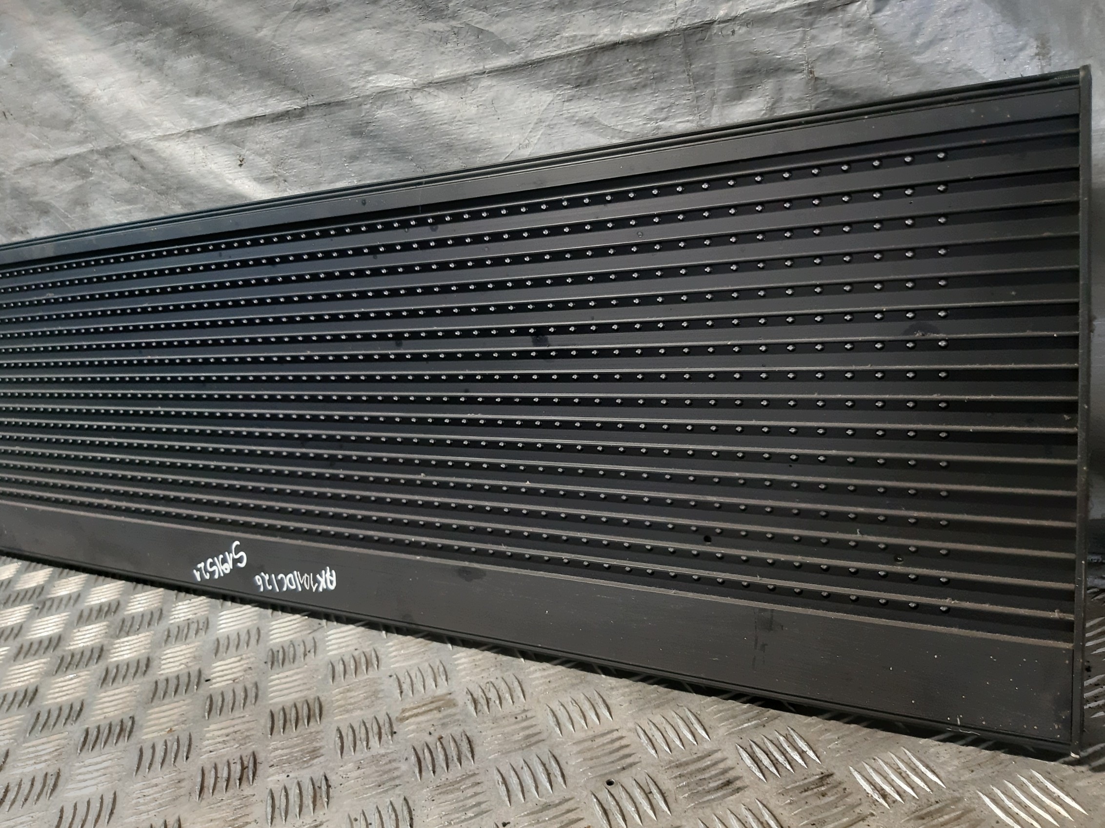 značka INFORMACYJNA display MERCEDES 0188101977