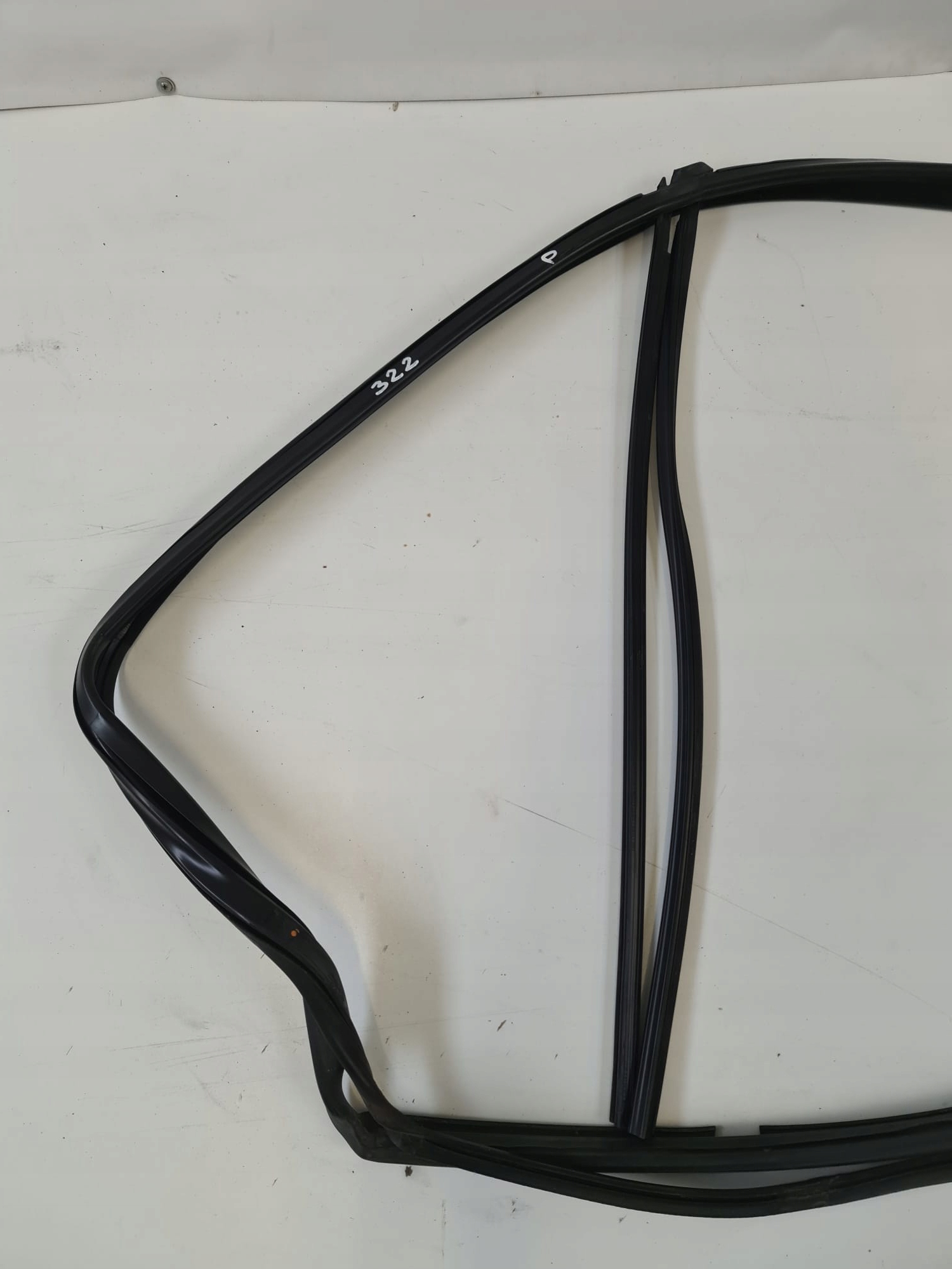 USZCZELKA DRZWI PRAWYCH FORD TRANSIT MK8 Producent czesci Ford OE