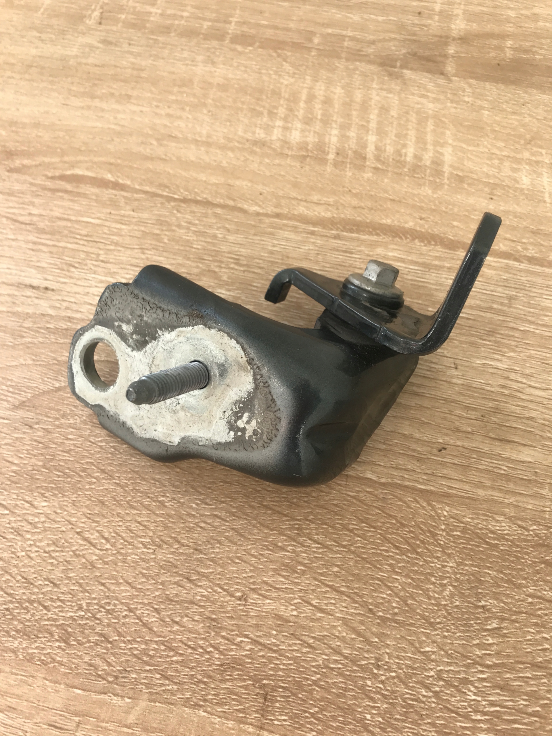 hinge door left lower rear part FORD MONDEO MK5