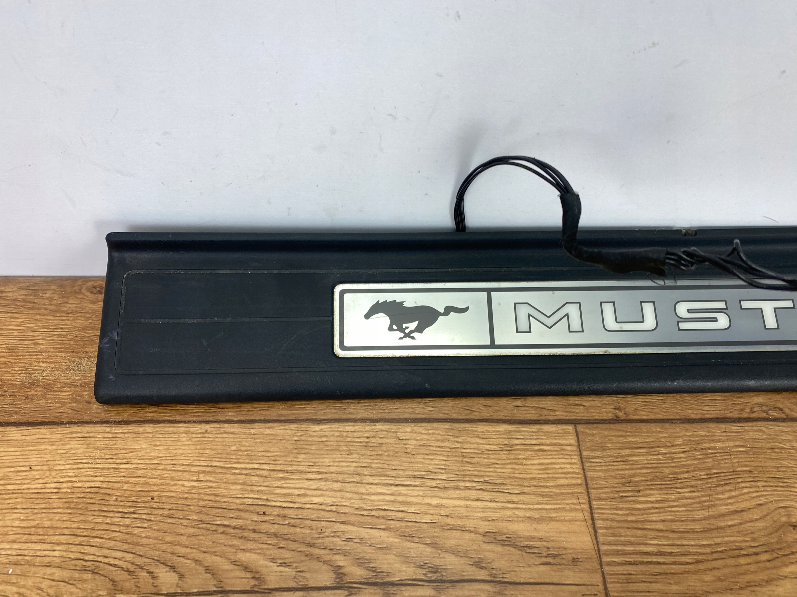 moulding threshold front Ford Mustang 2015+ USA
