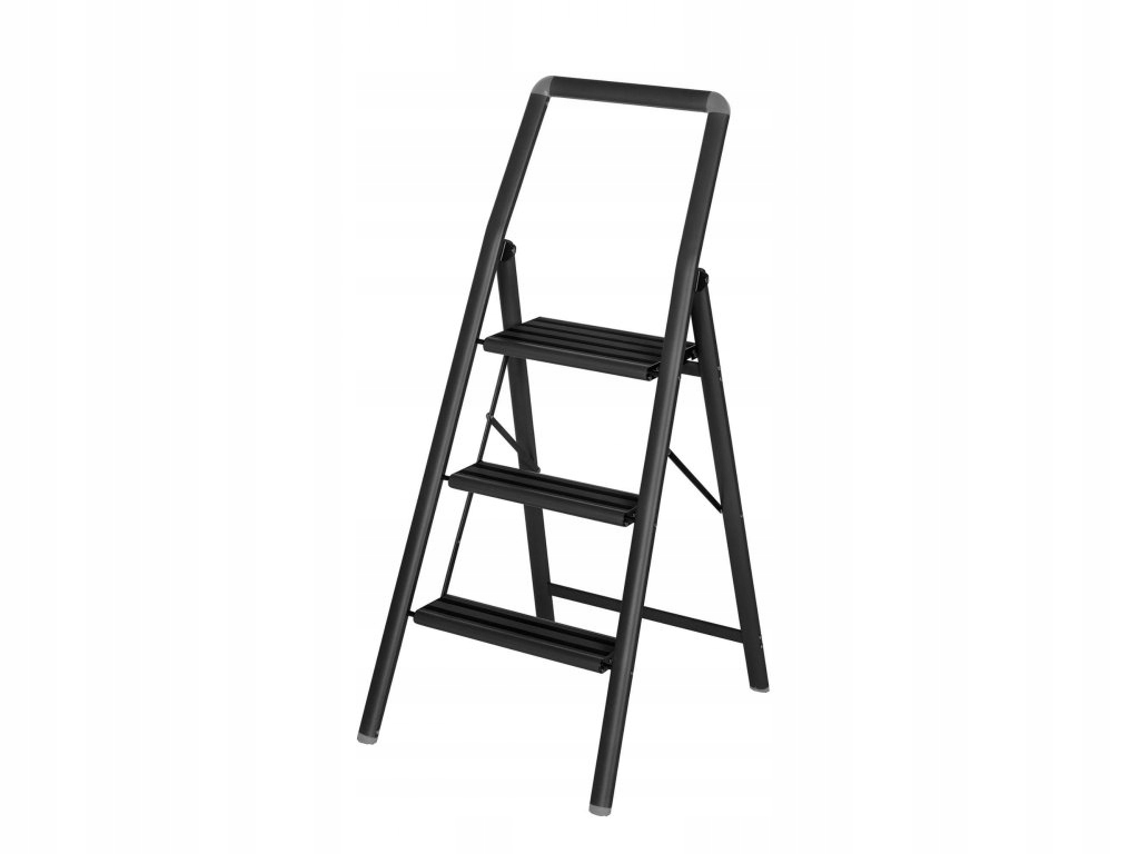 Trojúrovňový skladací rebrík