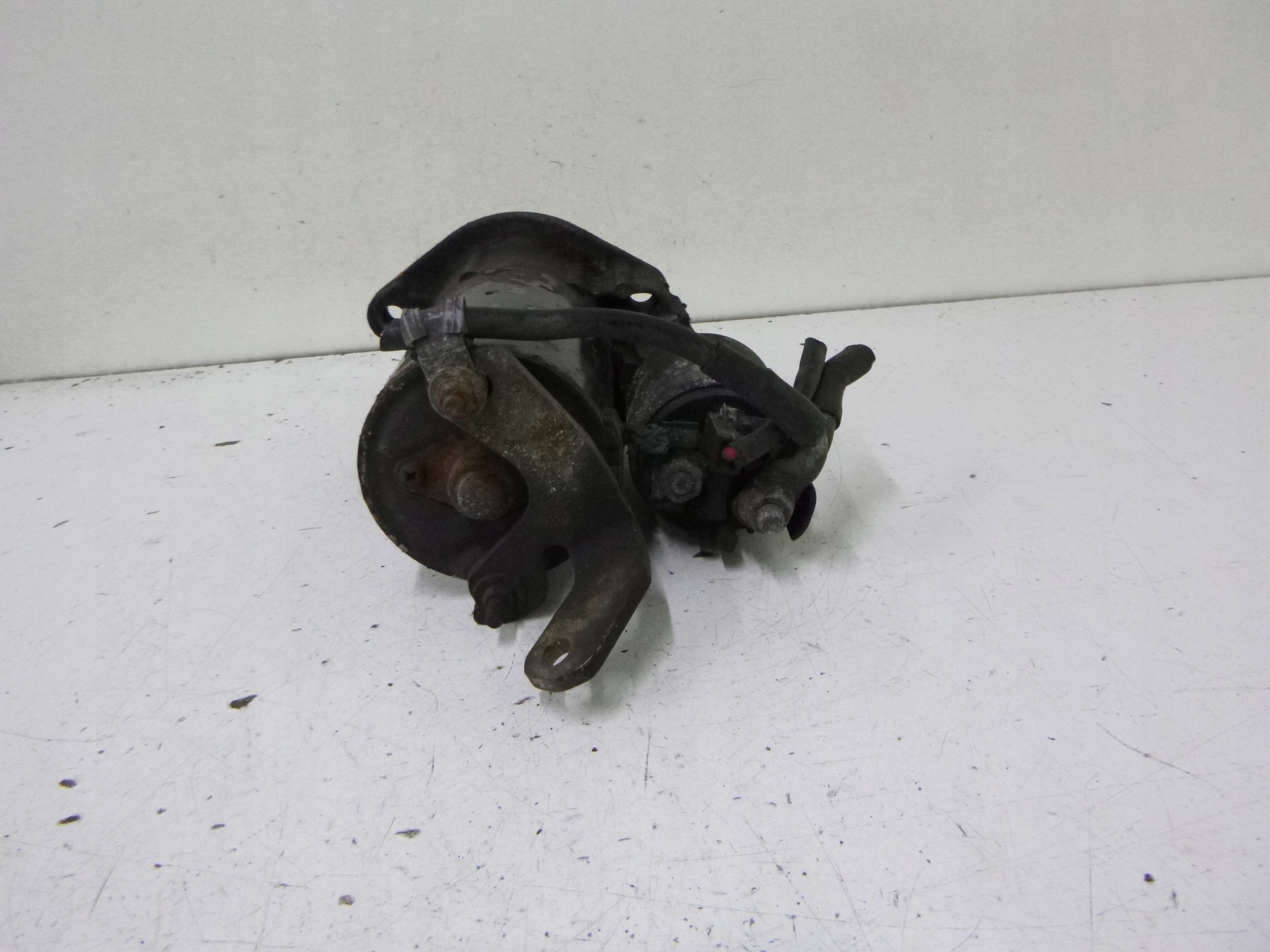 starter Volkswagen Passat B5 1.6 AHL 0001107068