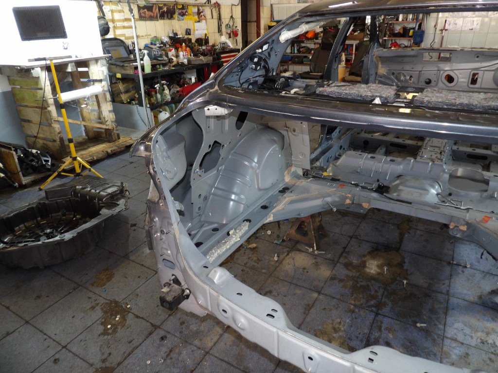 parafango posteriore sinistra RENAULT MEGANE IV berlina TEKPN