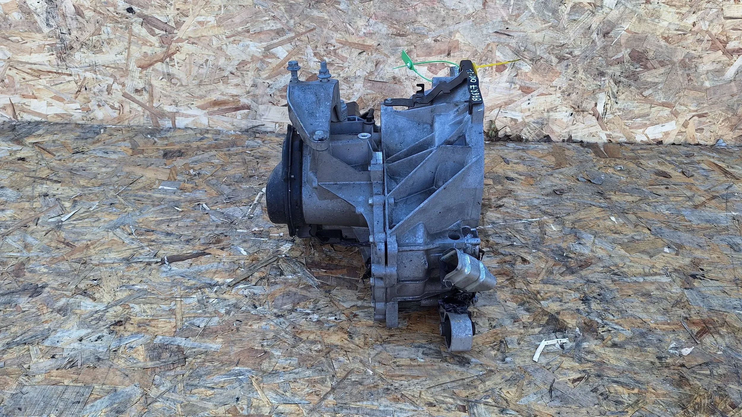 GETRIEBE 8A6R-7002-JL FORD FIESTA MK7 1.25