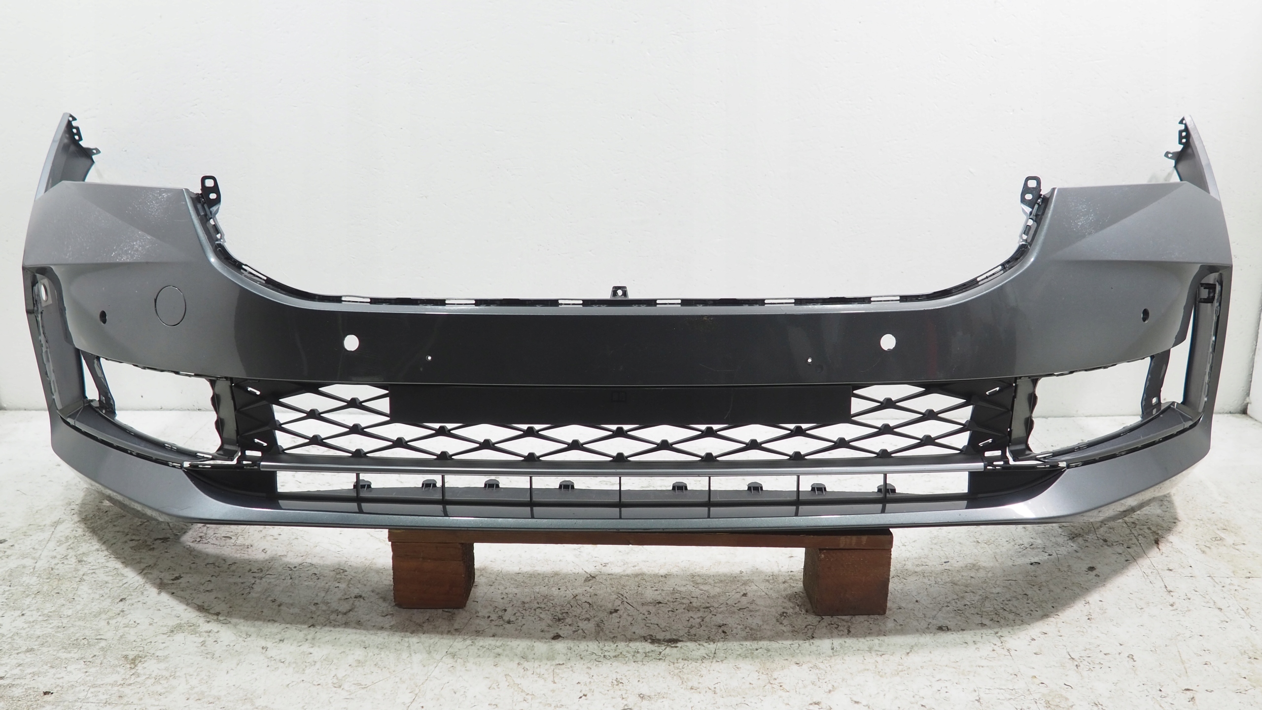 Skoda Superb IV bumper front front 3P0807221