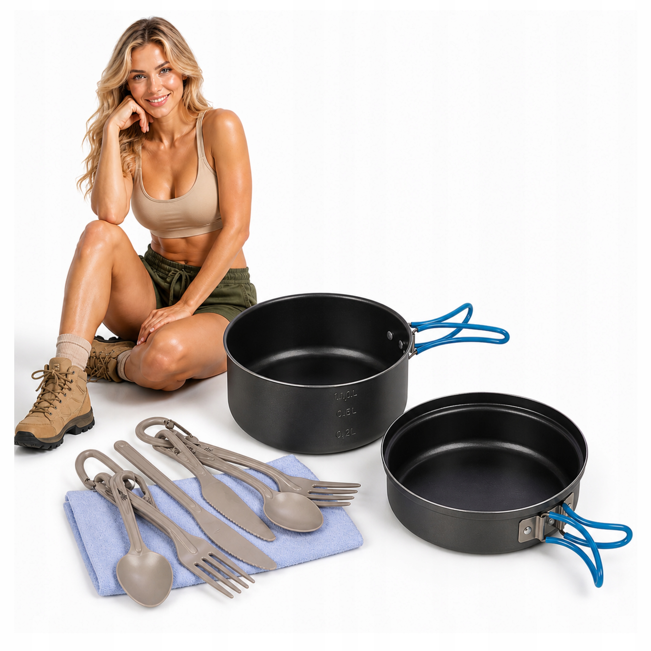 Turistické nádobí s příborem Set pro 2 osoby.