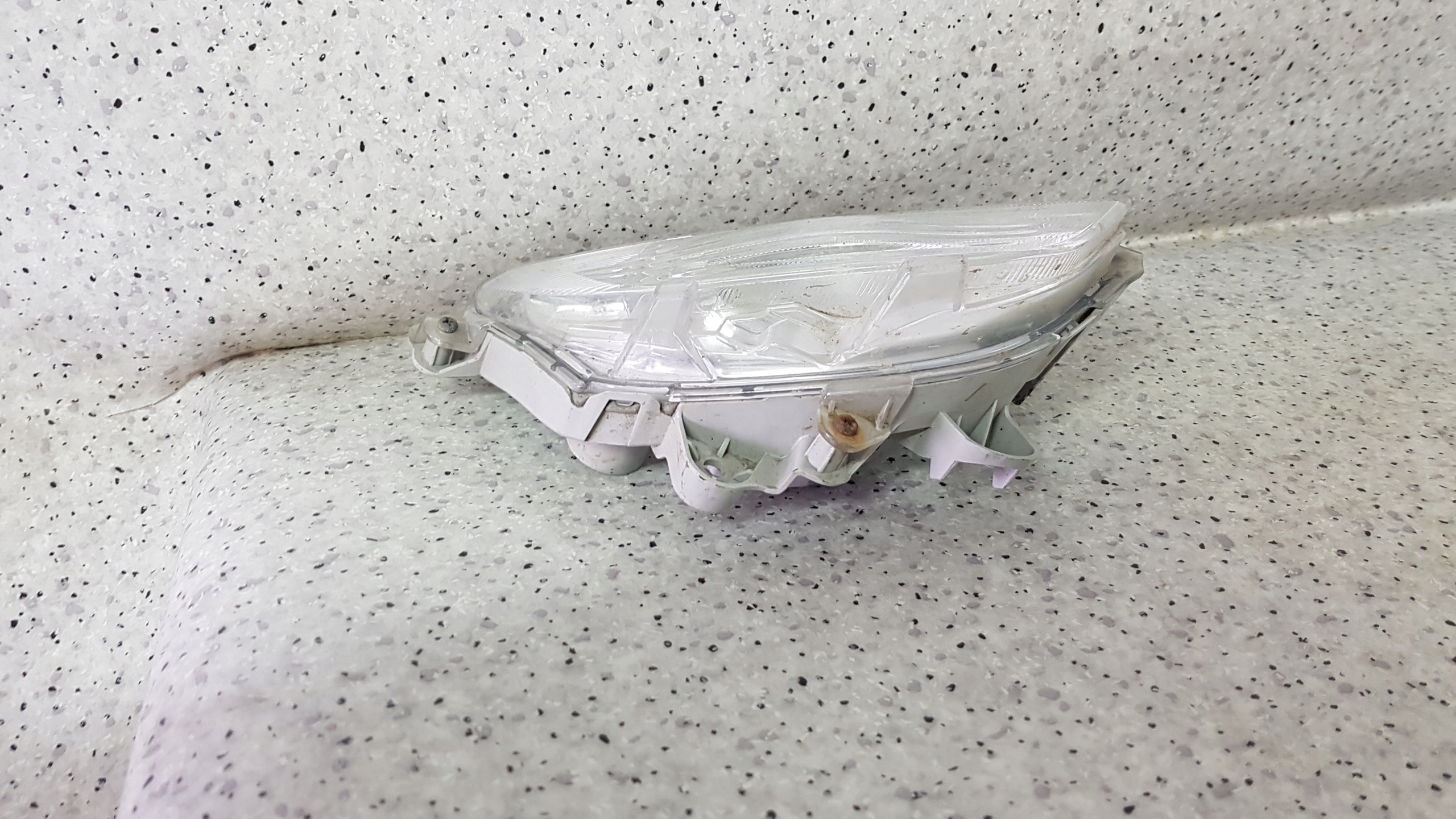 MAZDA 3 2013 - links Blinker W Stoßstange 2657