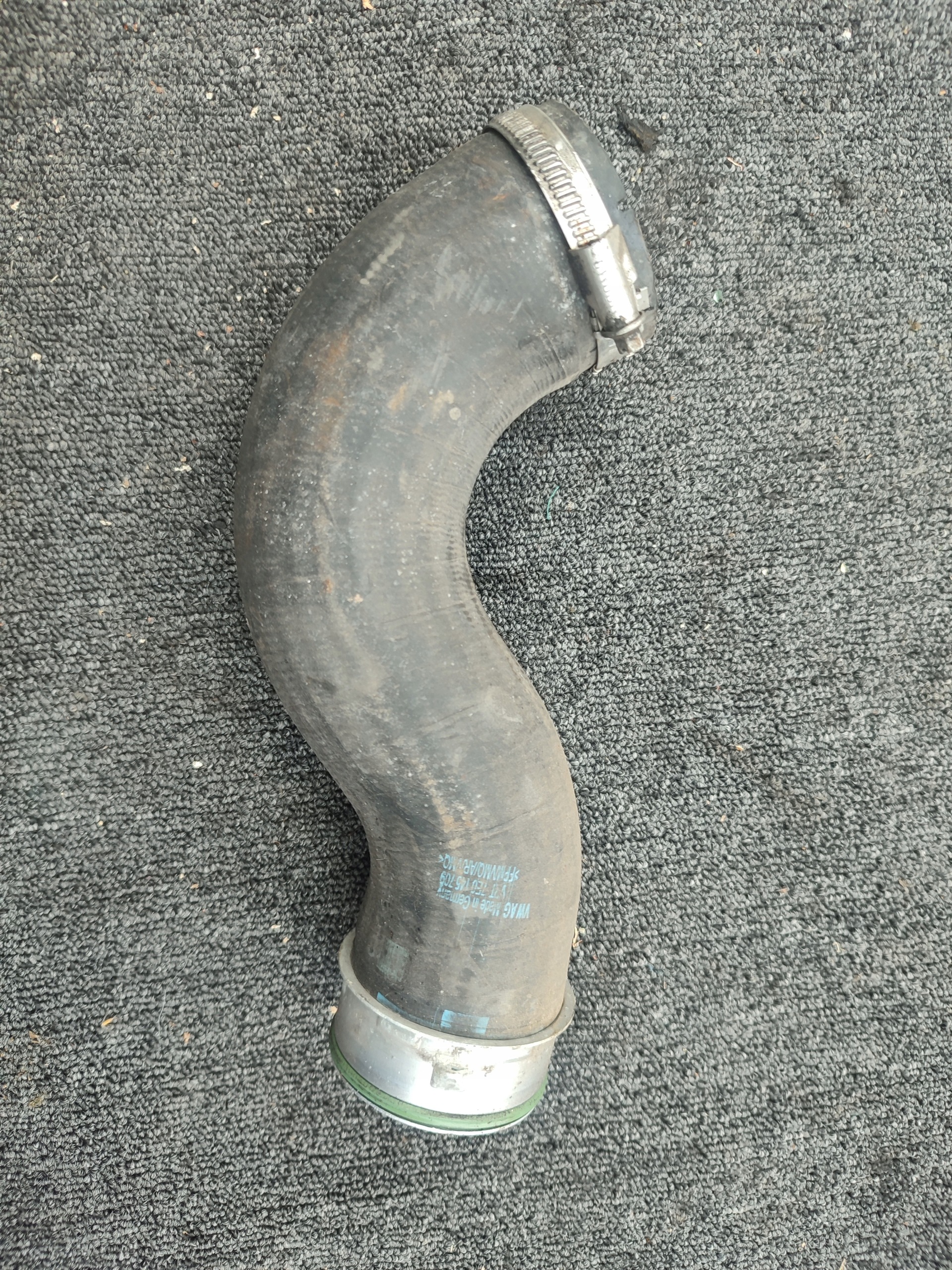 trouba hadice intercoolera VOLKSWAGEN TRANSPORTER T5 7E0145709