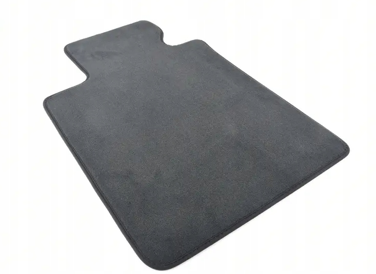 Dywanik welurowy kierowcy BMW 5 G30/G31 Oryginał Numer katalogowy producenta 51477489627 , G30/G31