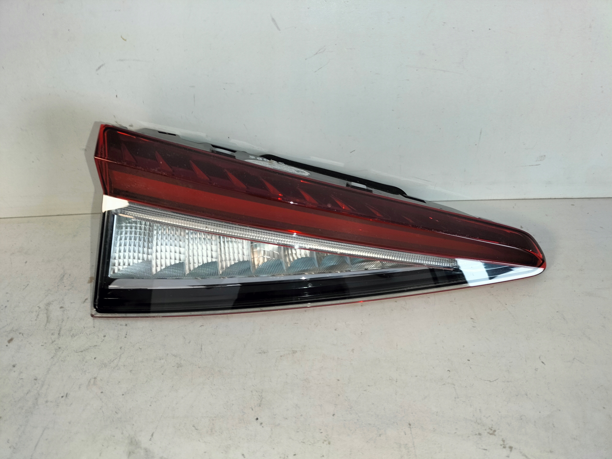 light rear rear part left SKODA ENYAQ 21- LED