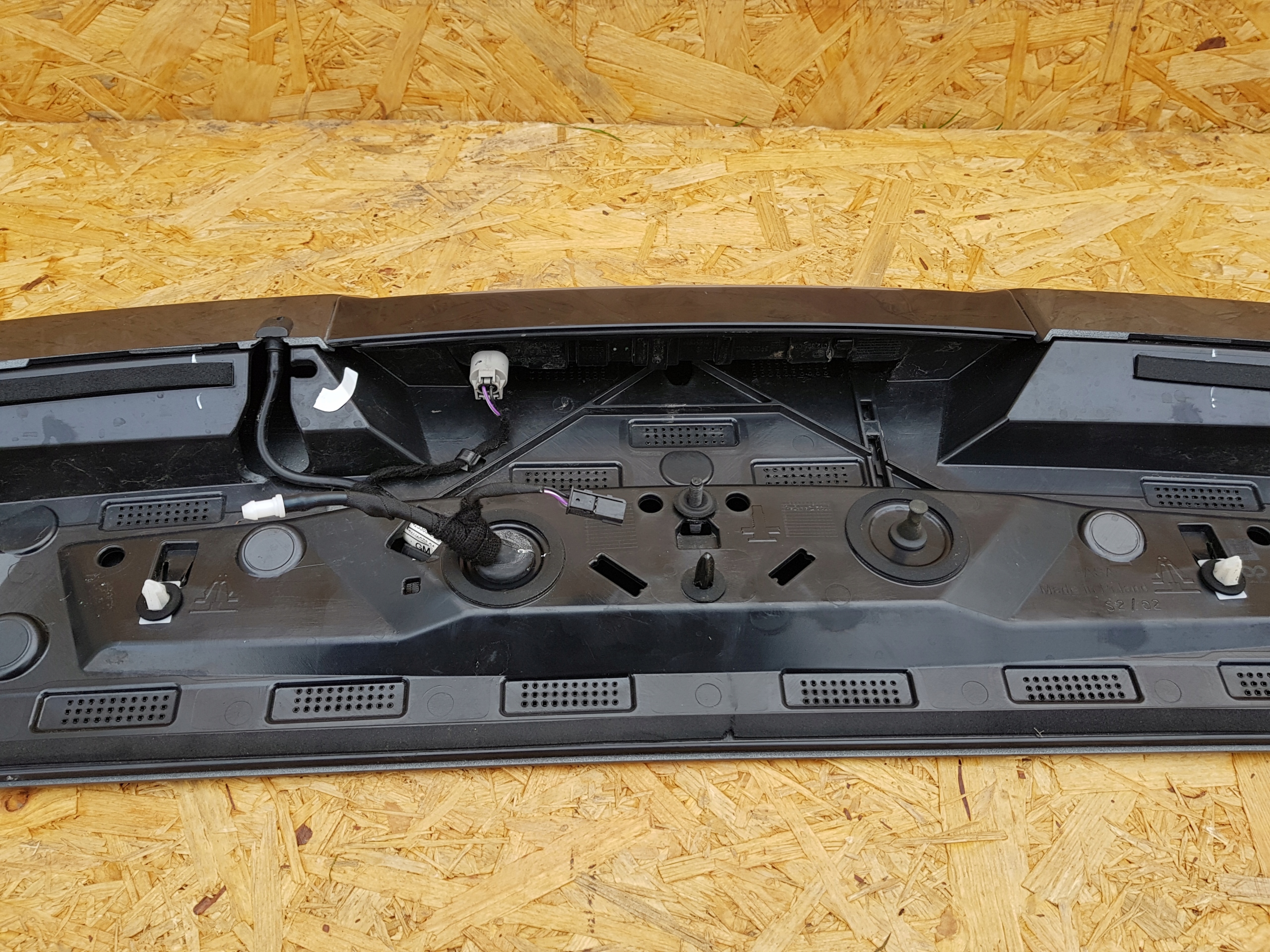 спойлер крышки багажника opel ASTRA K 422308280 1.6л Дизель 81kW 2016