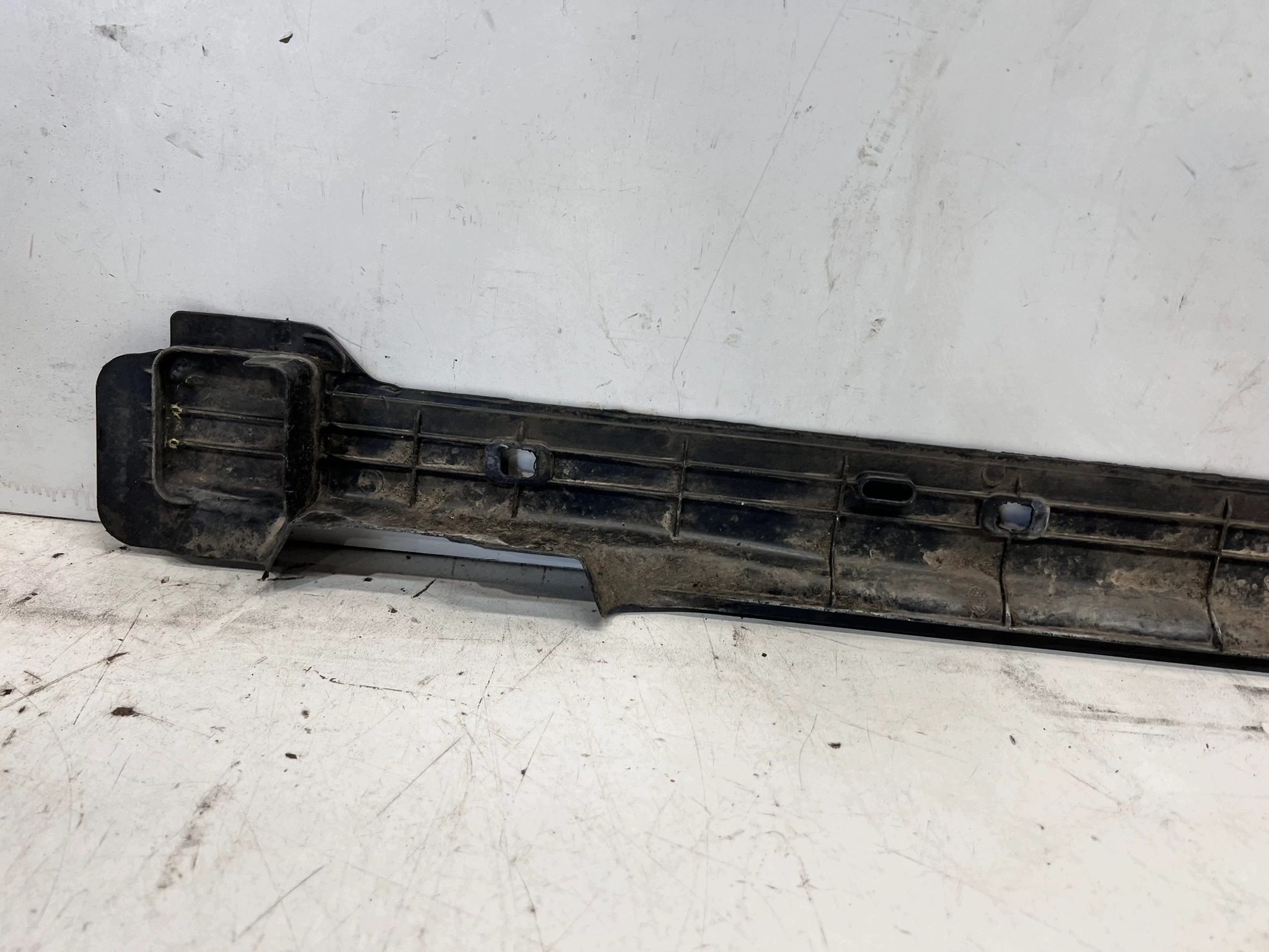 moulding threshold left AUDI Q4 E-TRON SPORTBACK 1EA825201A