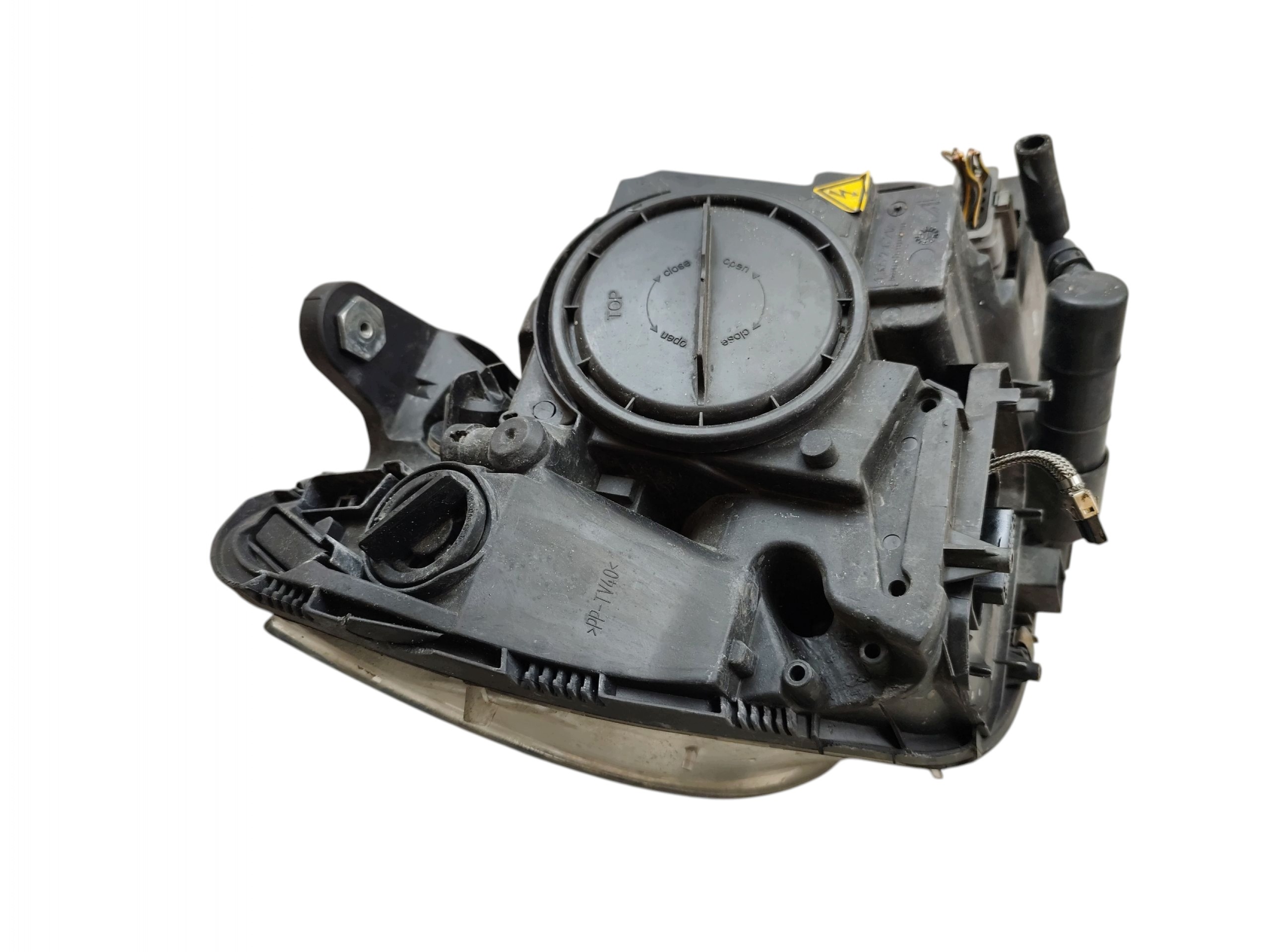 light left front MERCEDES C W204 (2007-2011) A2048202959 XENON EUROPA
