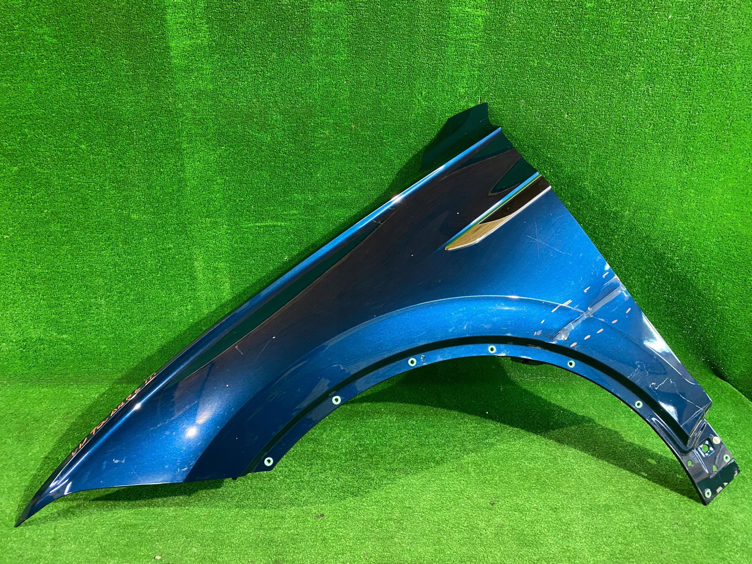 fender front left VW TOUAREG III 18
