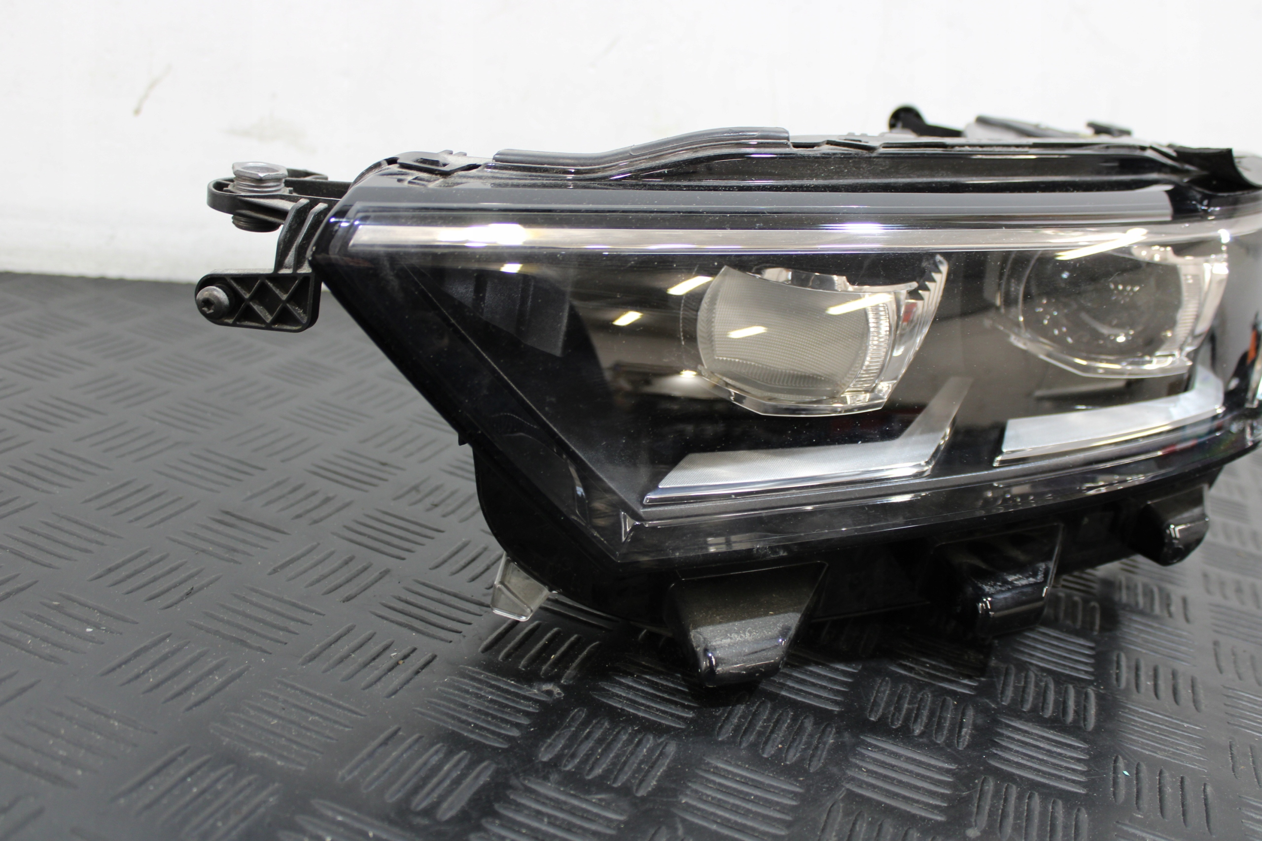 light left front front 2GA941035D VW T-ROC 2GA
