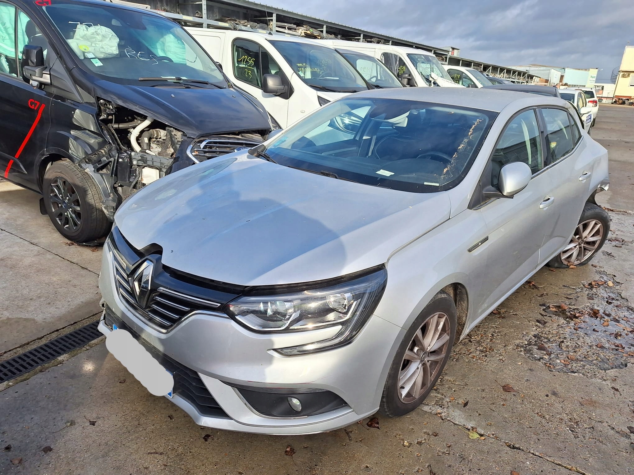 KOMPLETNY PRZÓD ZDERZAK MASKA LAMPY PAS PRZEDNI RENAULT MEGANE IV