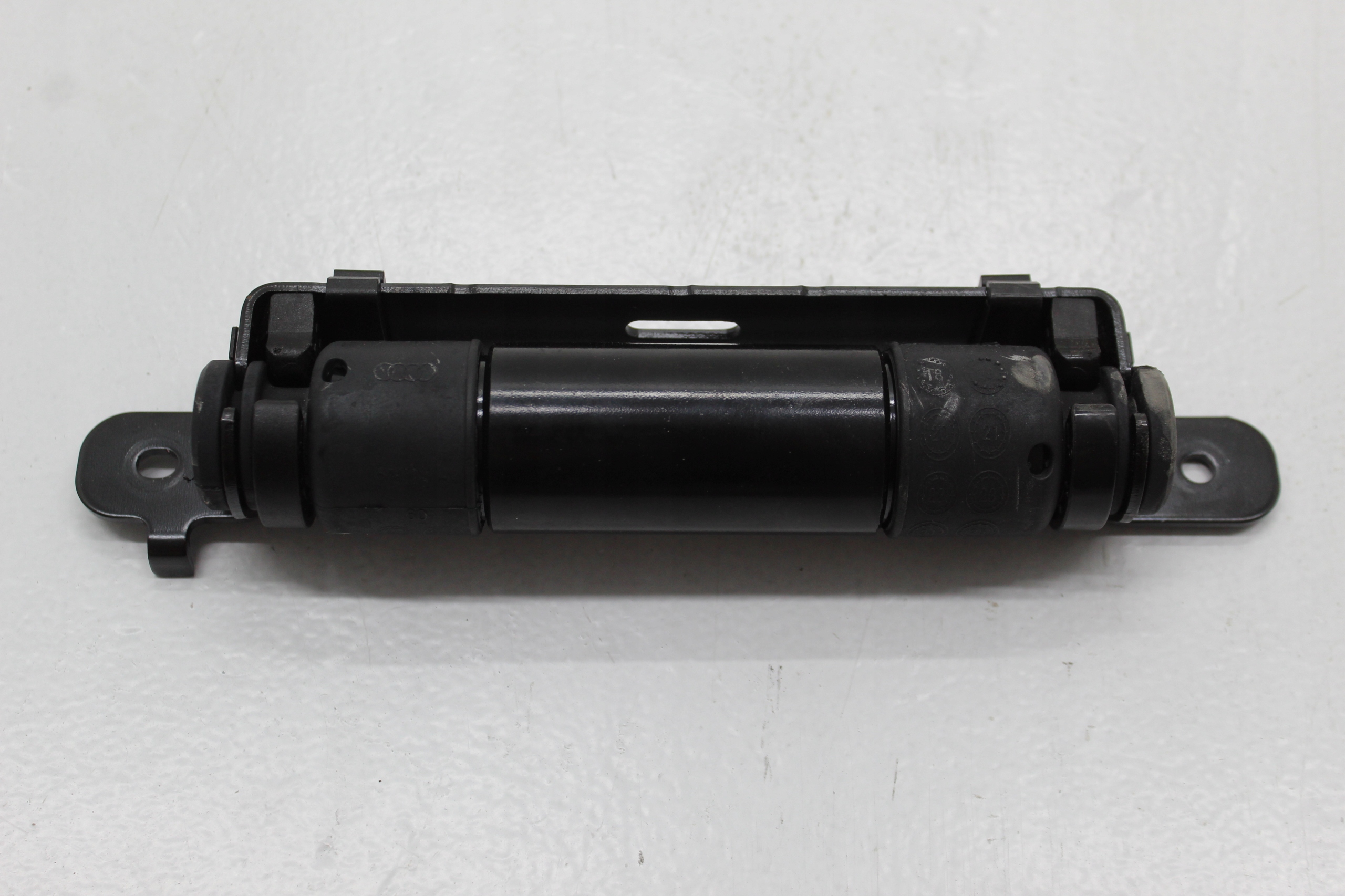 AUDI Q33a ГРУЗИК WYROWNOWAZAJACY3a827242b