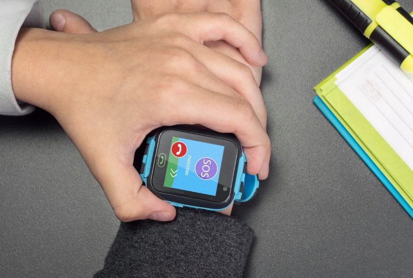 ZEGAREK SMARTŁOCZ DLA DZIECI GPS SOS SMARTWATCH Pamięć RAM 32 MB