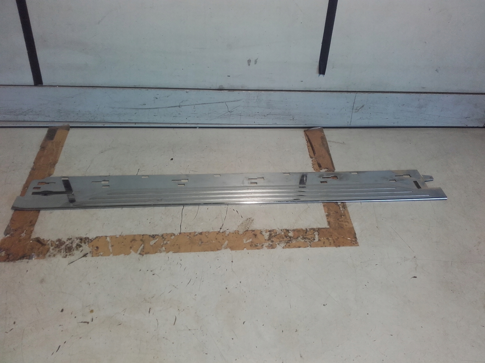 BMW 8 E31 LISTWA NAKŁADKA PROGOWA LEWA