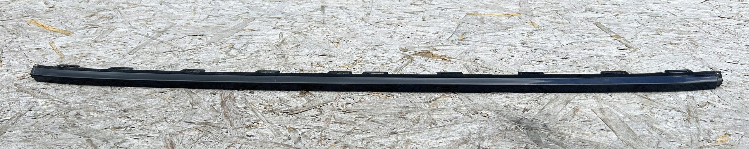 lišta střední nárazníku předek AUDI E-TRON 4KE 4KE853057